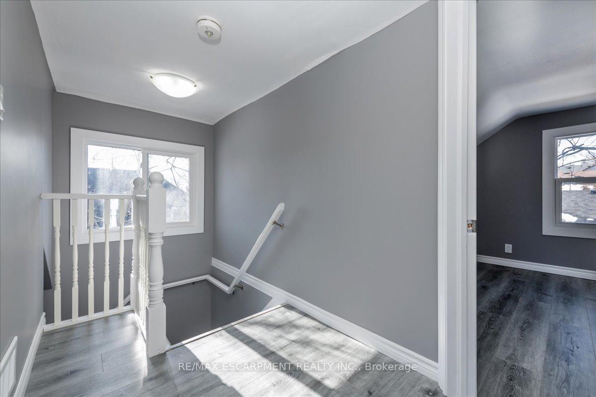Photo 14 of Unit Main, 210 Owen Street, Barrie, Wellington — HOMEH