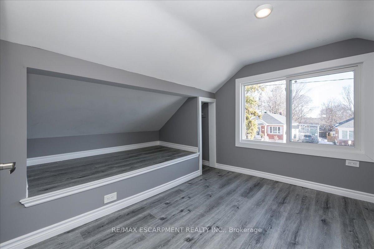 Photo 21 of Unit Main, 210 Owen Street, Barrie, Wellington — HOMEH