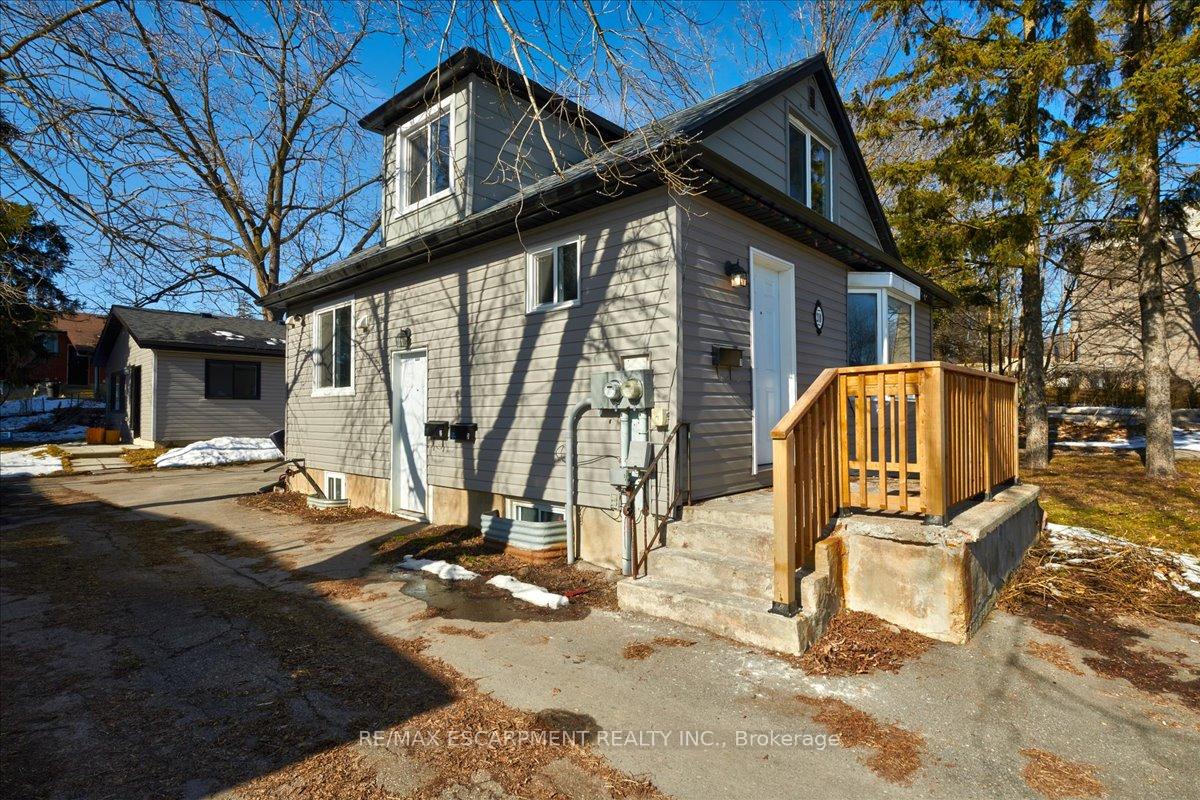 Photo 17 of Unit Main, 210 Owen Street, Barrie, Wellington — HOMEH