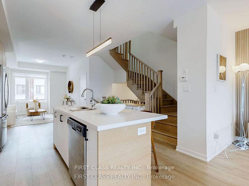 Photo 13 of 113 Rattenbury Road, Vaughan, Patterson — HOMEH