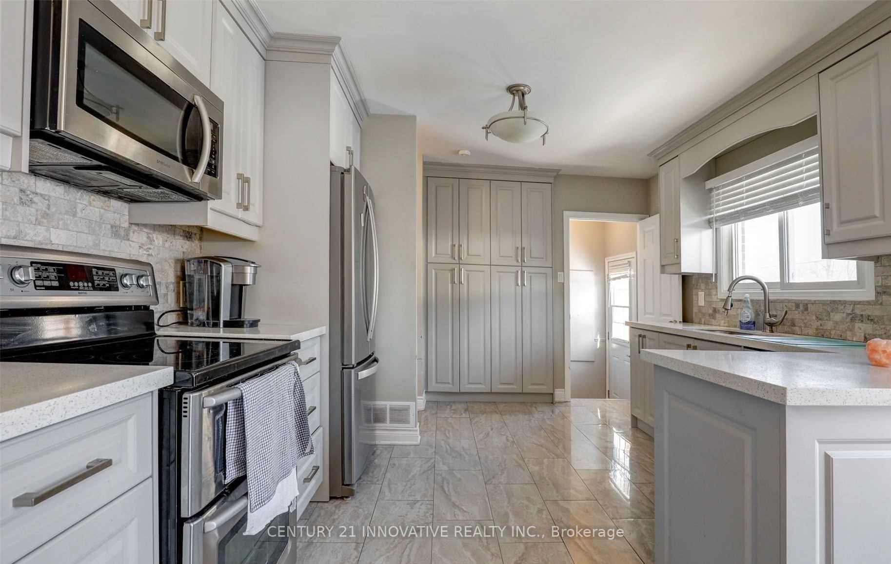 Photo 3 of 512 Robert Road, Peterborough, Otonabee Ward 1 — HOMEH