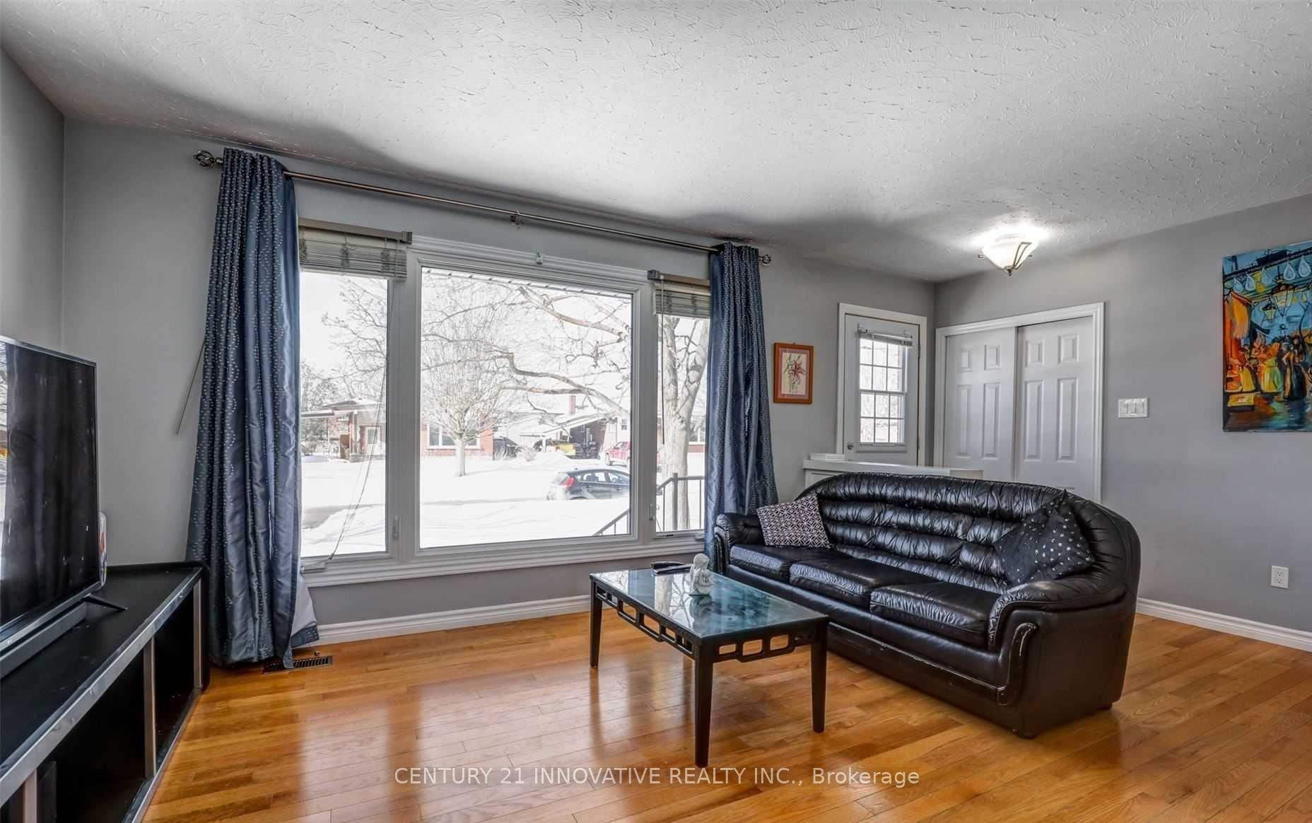 Photo 12 of 512 Robert Road, Peterborough, Otonabee Ward 1 — HOMEH