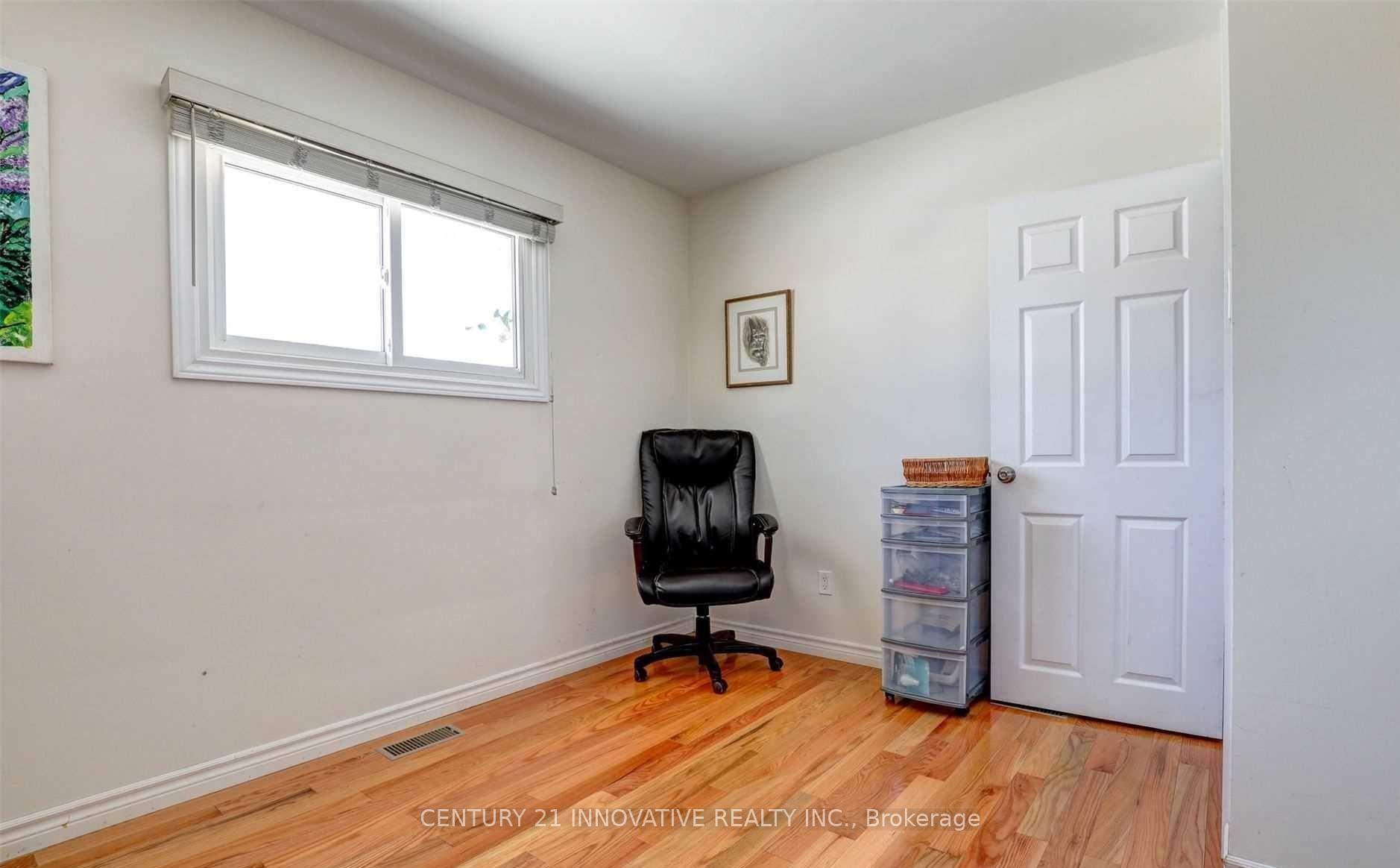 Photo 14 of 512 Robert Road, Peterborough, Otonabee Ward 1 — HOMEH