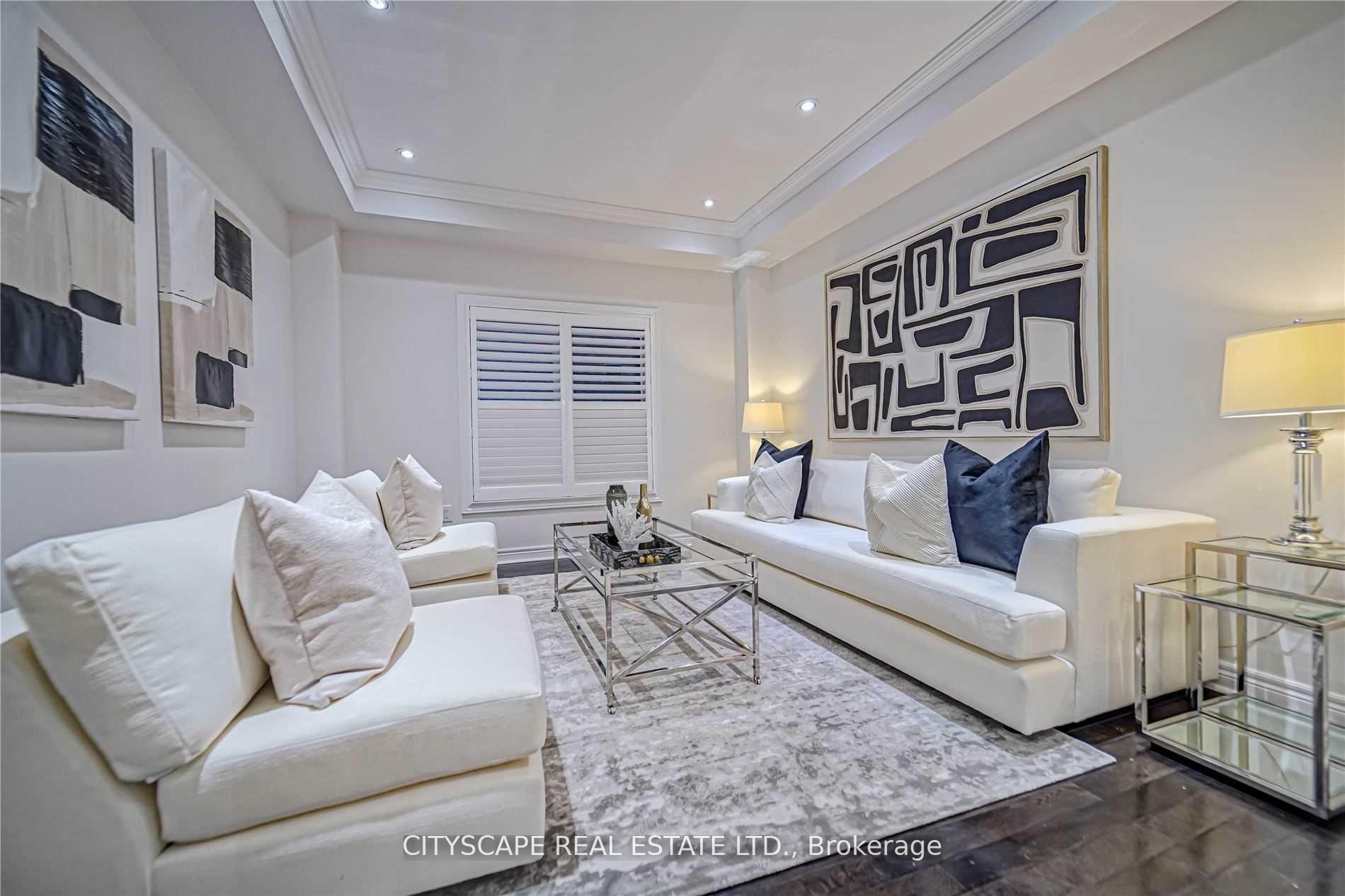 Photo 8 of 37 Silk Oak Court, Vaughan, Patterson — HOMEH