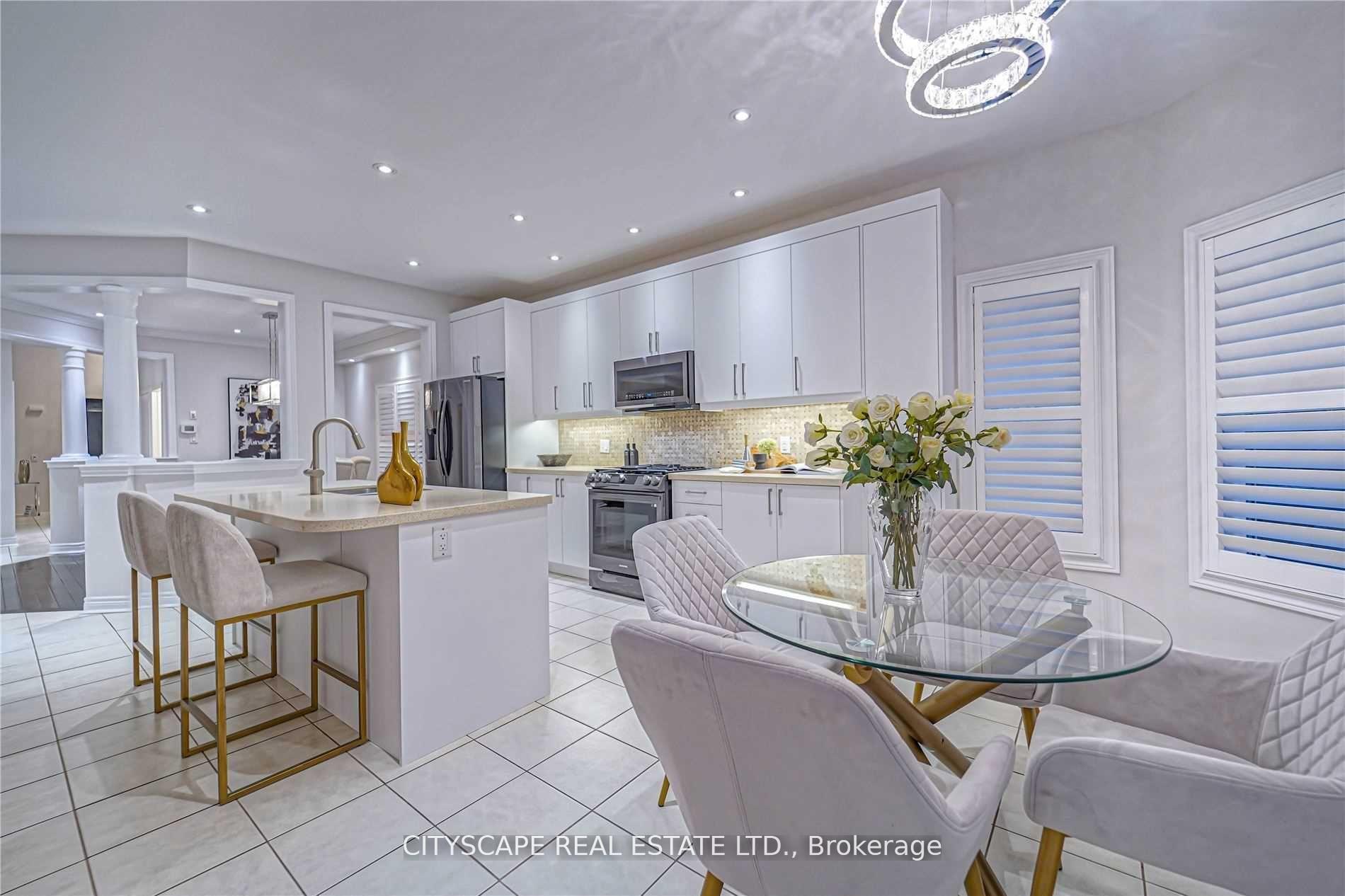 Photo 13 of 37 Silk Oak Court, Vaughan, Patterson — HOMEH