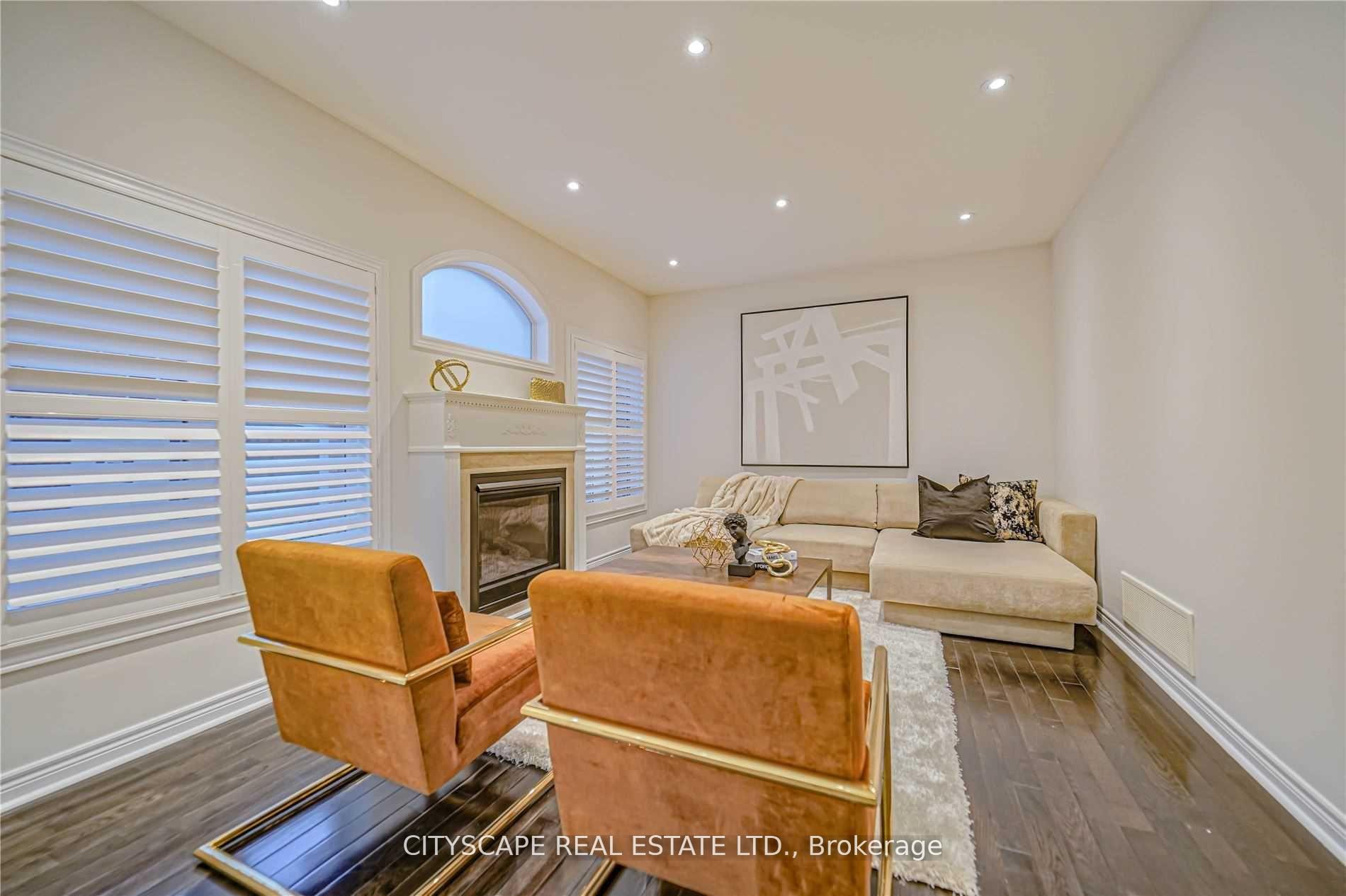 Photo 15 of 37 Silk Oak Court, Vaughan, Patterson — HOMEH