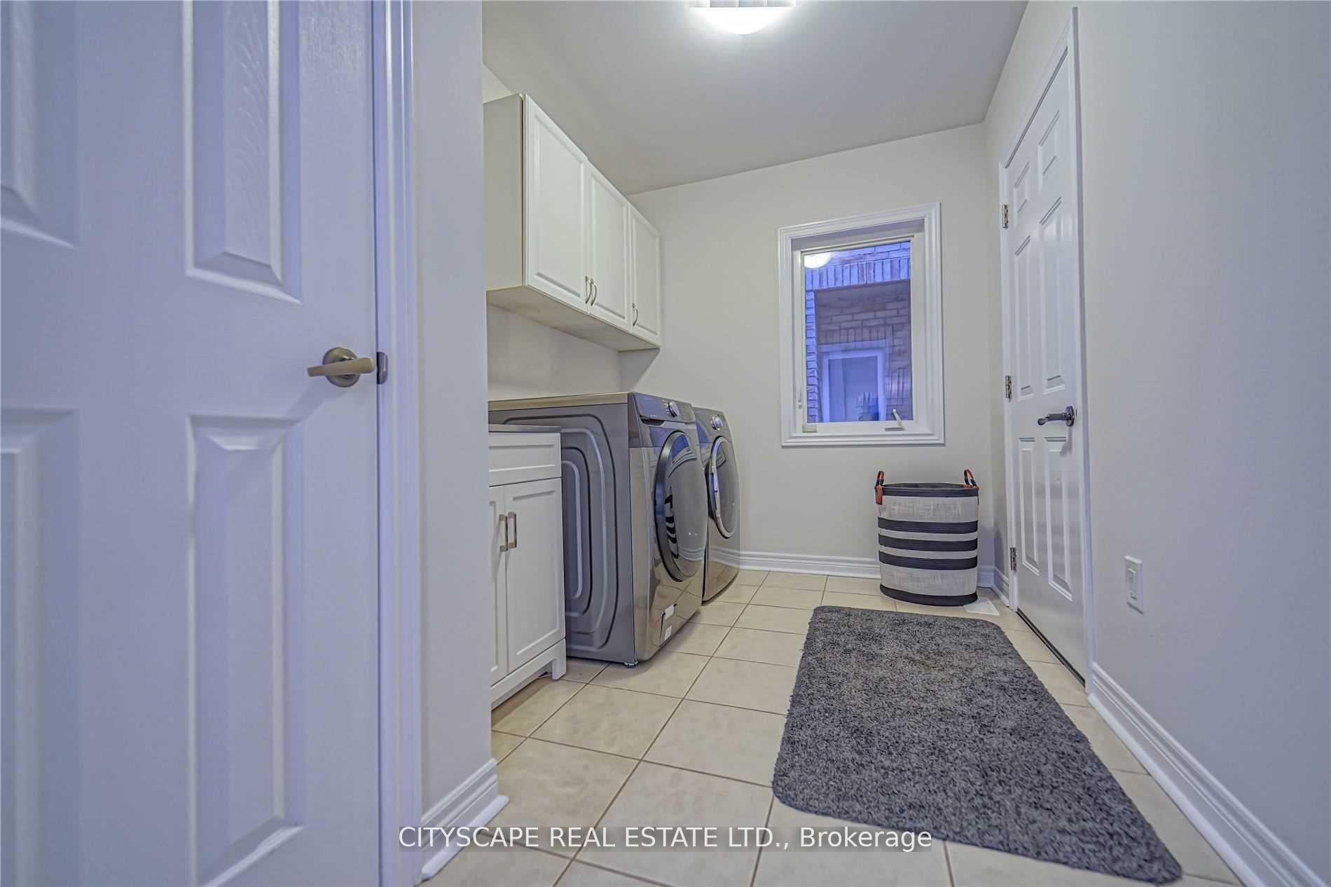 Photo 17 of 37 Silk Oak Court, Vaughan, Patterson — HOMEH