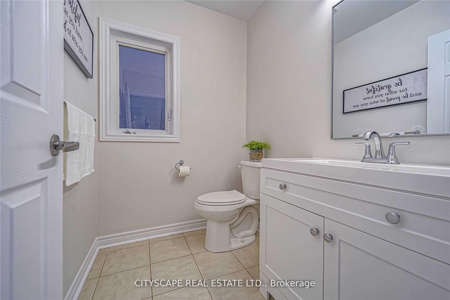 Photo 18 of 37 Silk Oak Court, Vaughan, Patterson — HOMEH