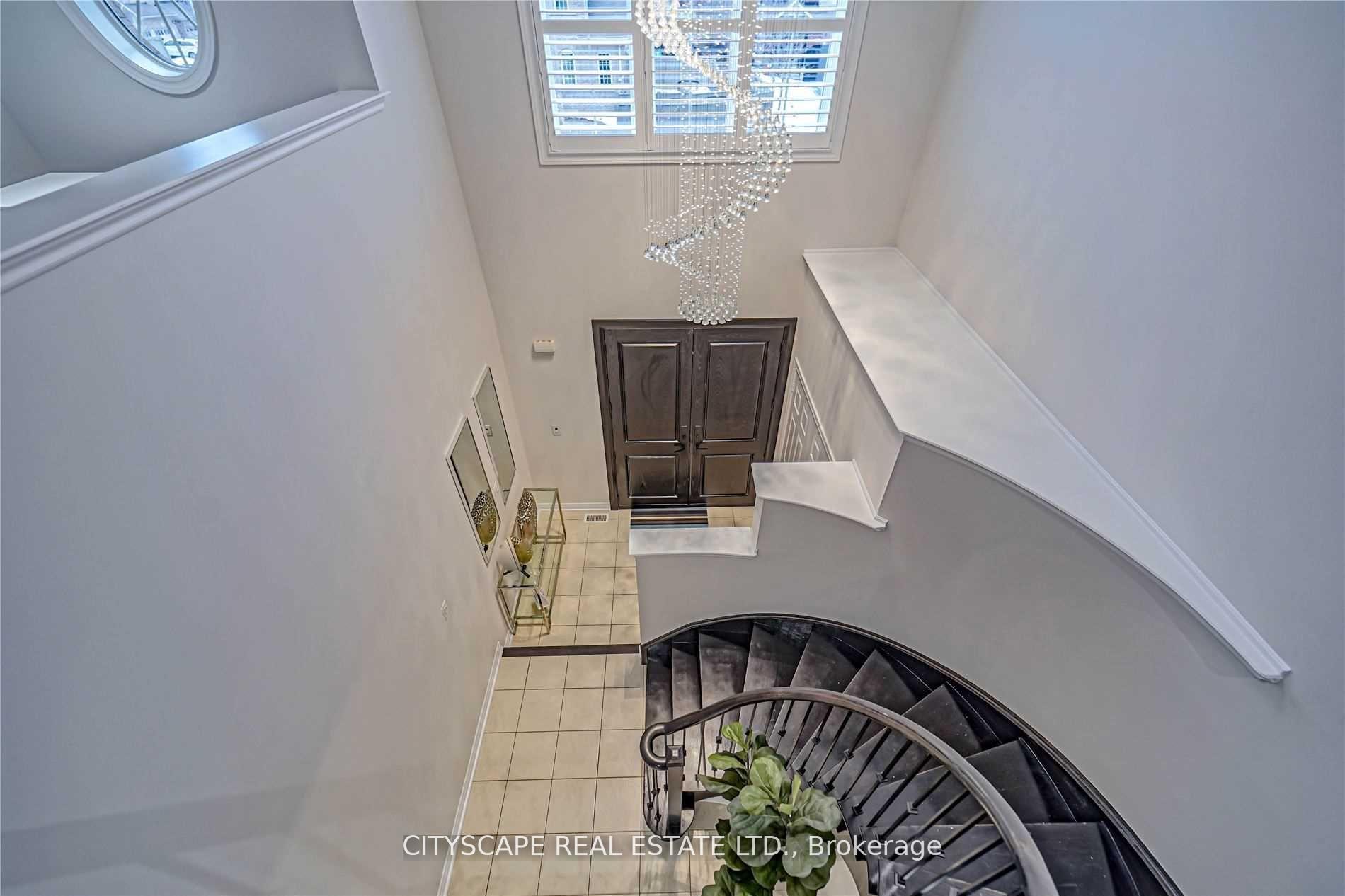 Photo 19 of 37 Silk Oak Court, Vaughan, Patterson — HOMEH