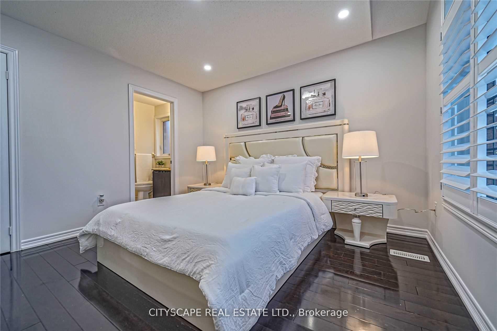 Photo 22 of 37 Silk Oak Court, Vaughan, Patterson — HOMEH