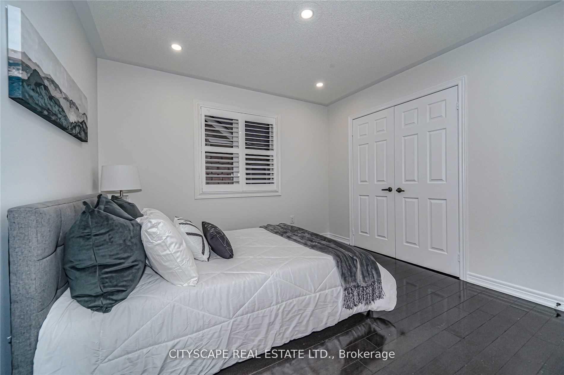 Photo 26 of 37 Silk Oak Court, Vaughan, Patterson — HOMEH
