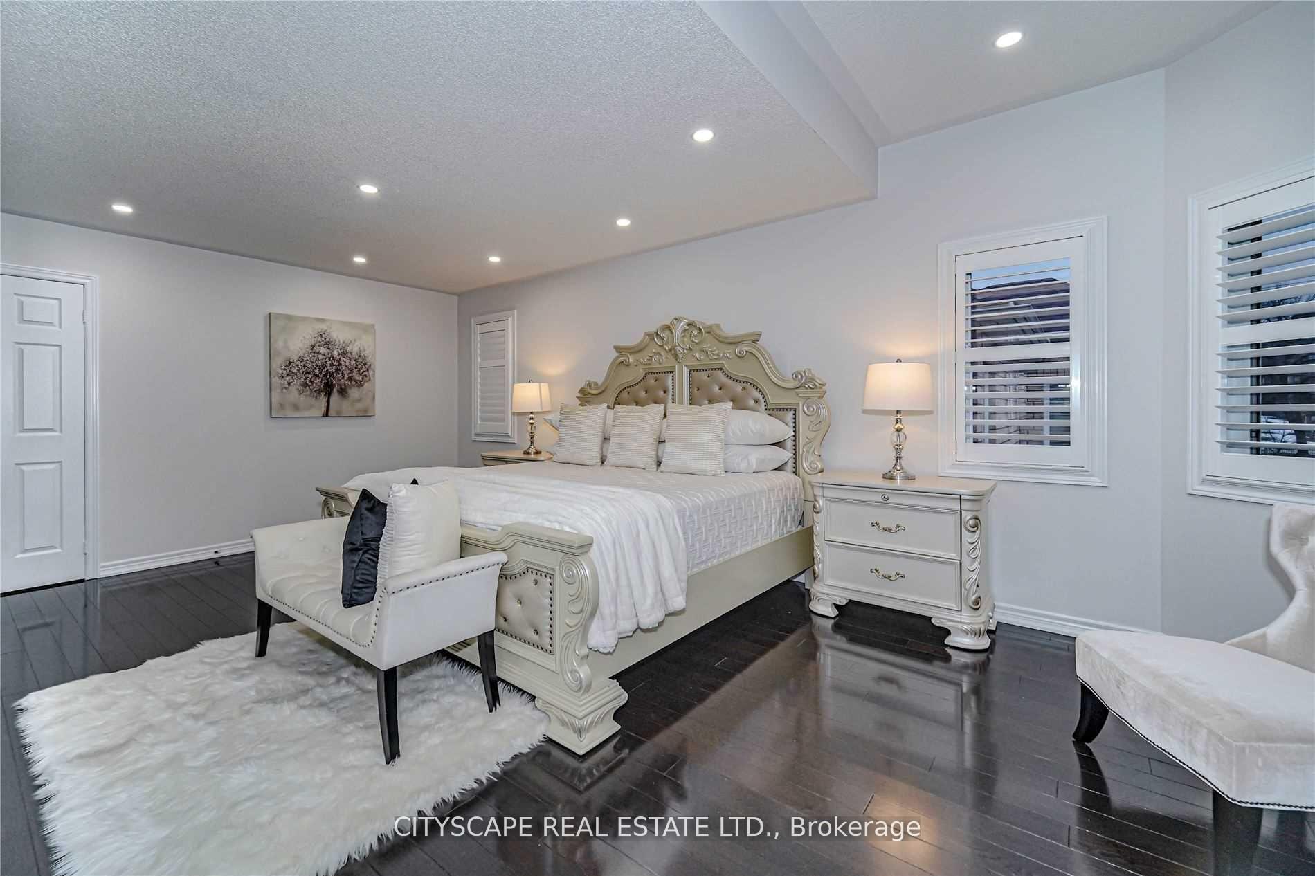 Photo 30 of 37 Silk Oak Court, Vaughan, Patterson — HOMEH