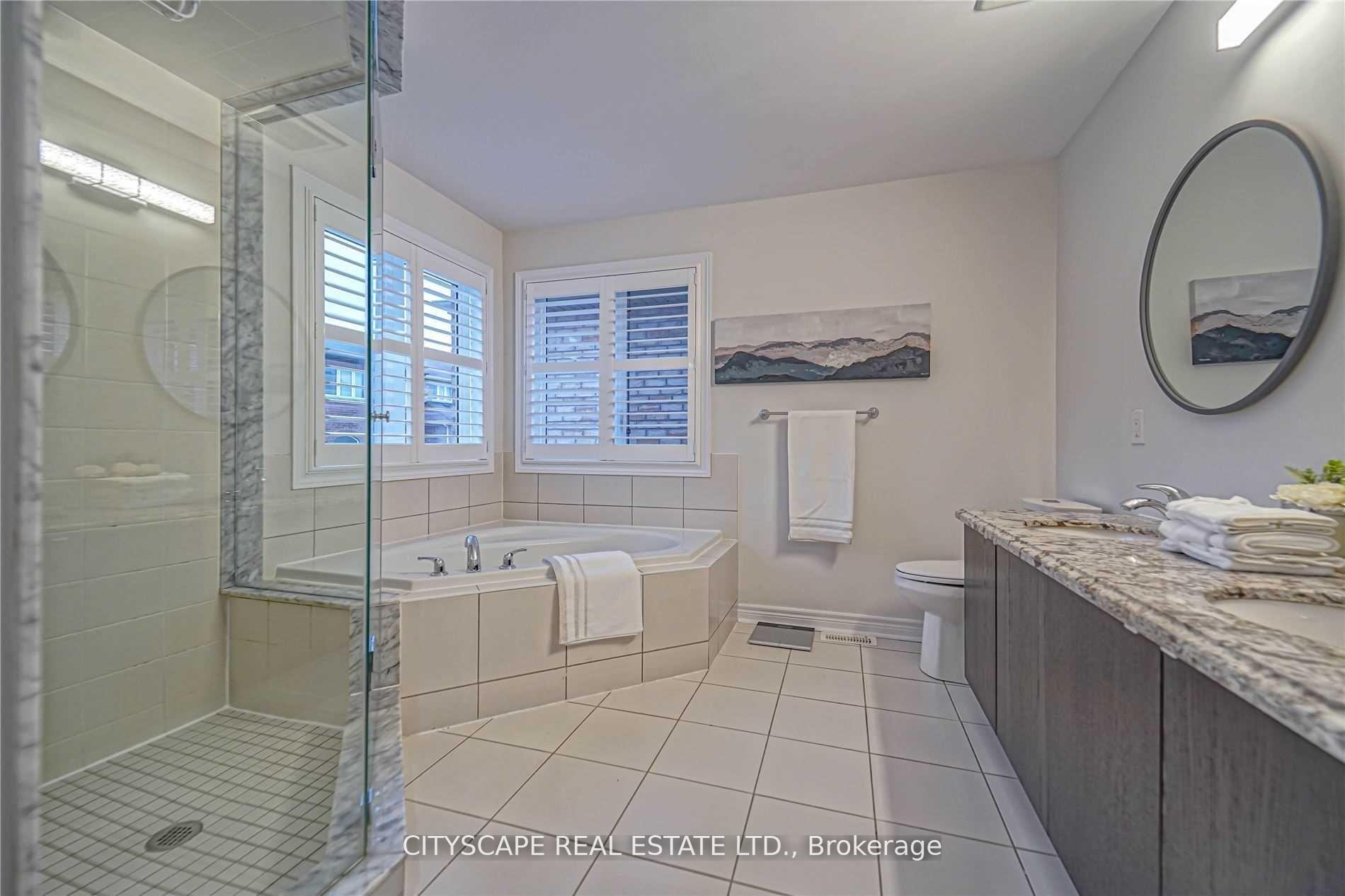 Photo 31 of 37 Silk Oak Court, Vaughan, Patterson — HOMEH