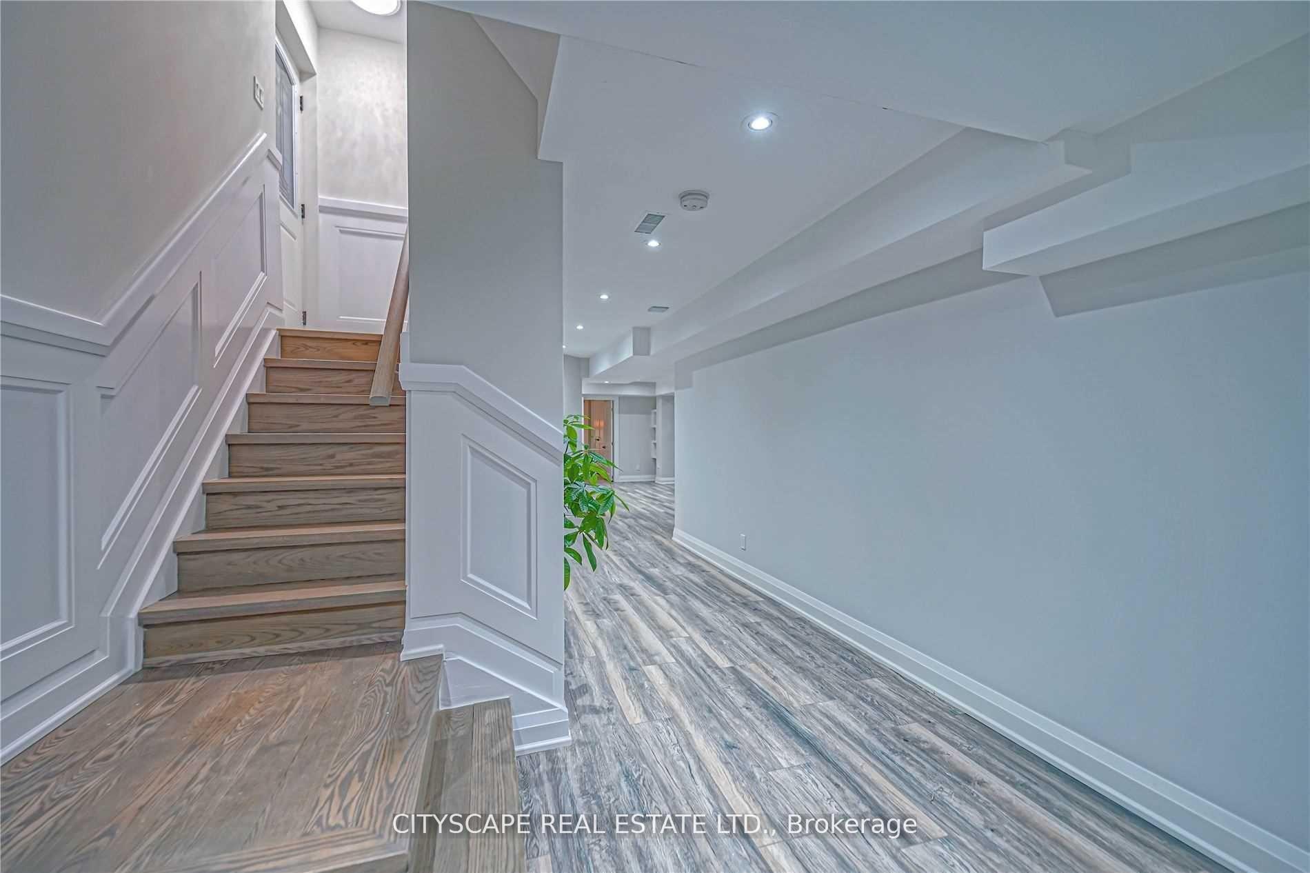 Photo 32 of 37 Silk Oak Court, Vaughan, Patterson — HOMEH