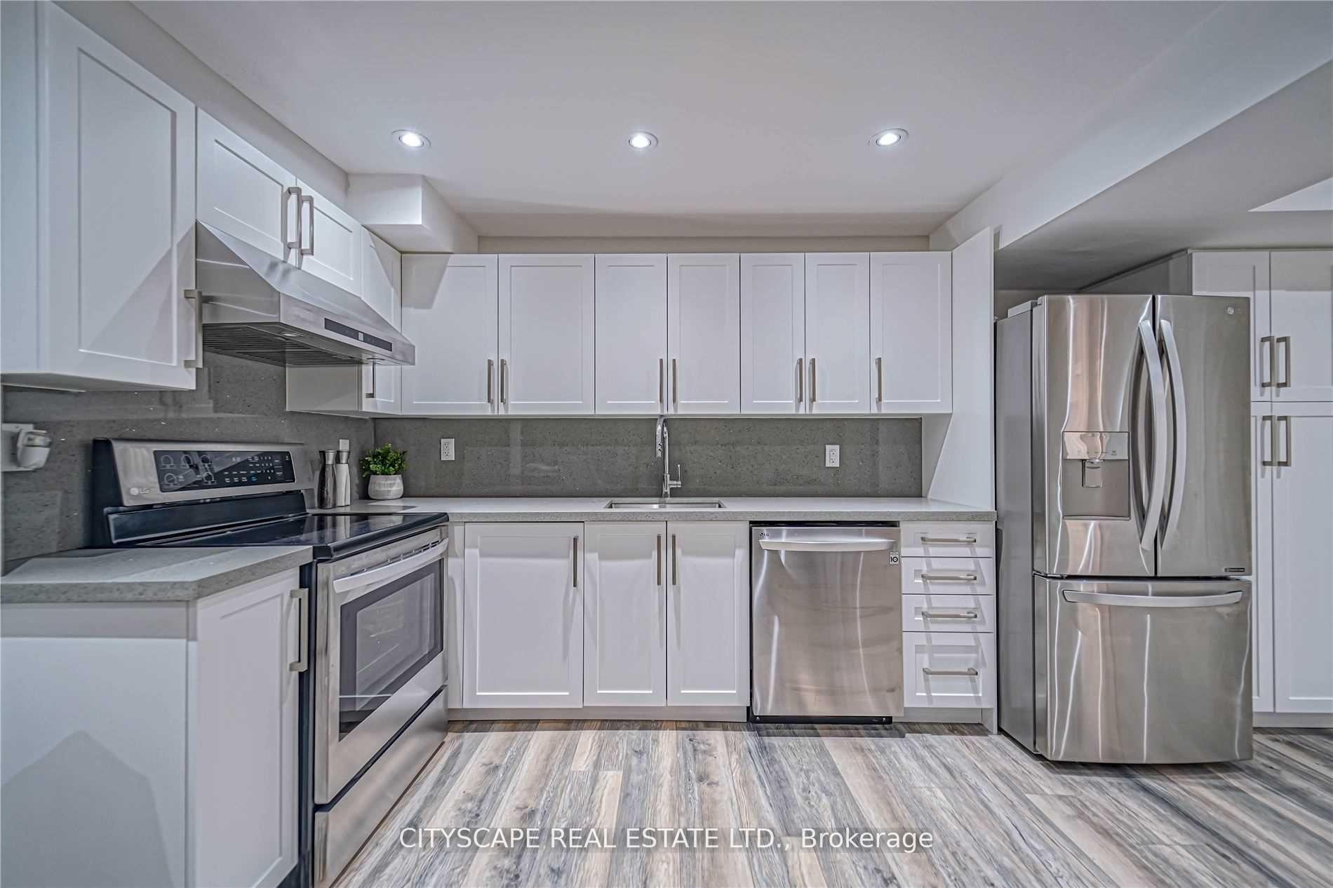 Photo 33 of 37 Silk Oak Court, Vaughan, Patterson — HOMEH