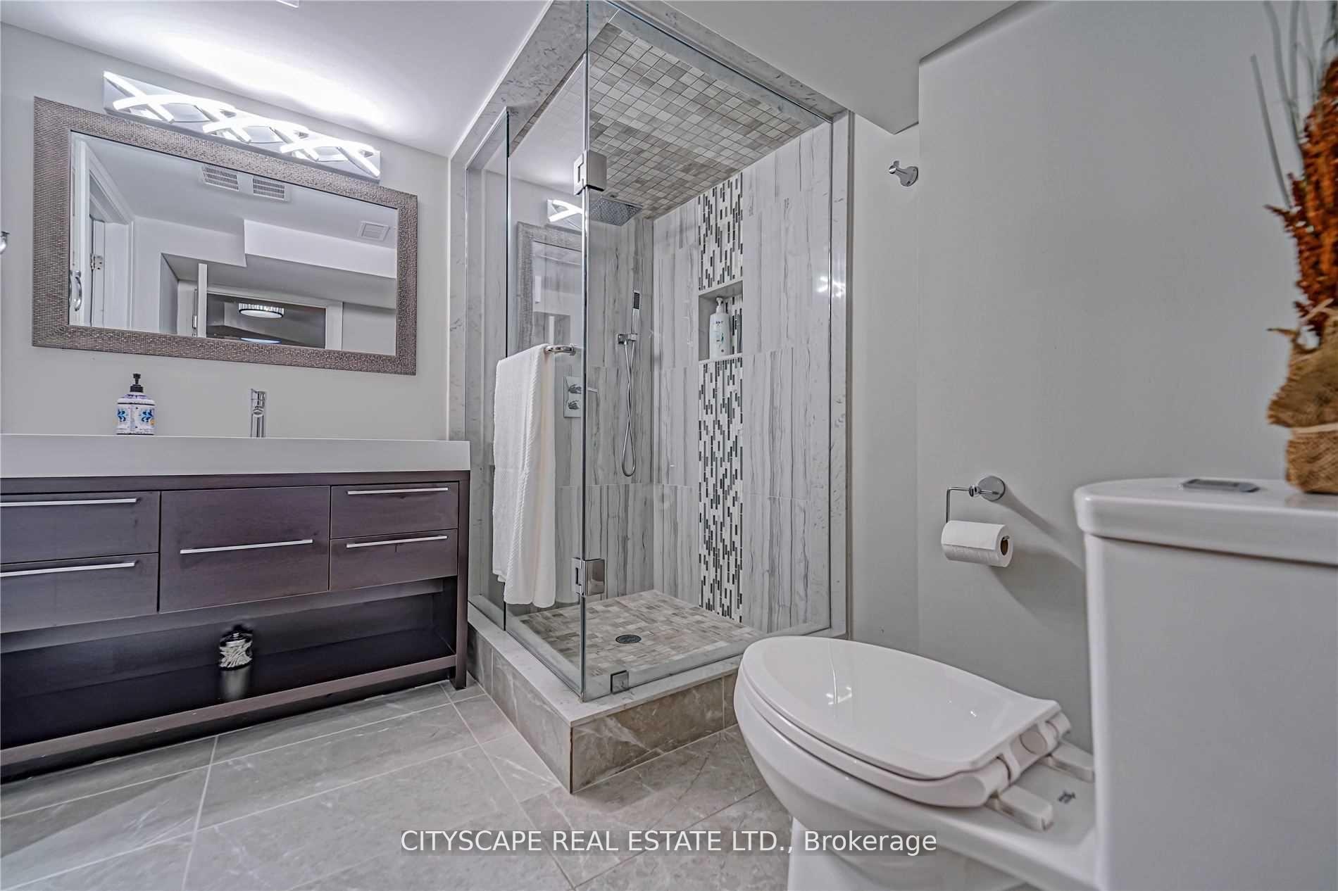 Photo 36 of 37 Silk Oak Court, Vaughan, Patterson — HOMEH