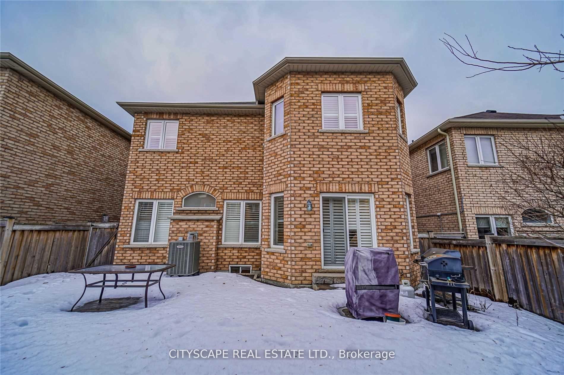 Photo 40 of 37 Silk Oak Court, Vaughan, Patterson — HOMEH