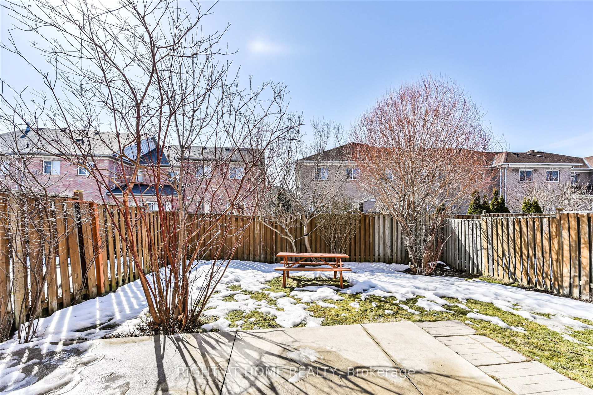 Photo 23 of 26 Benjamin Hood Crescent, Vaughan, Patterson — HOMEH