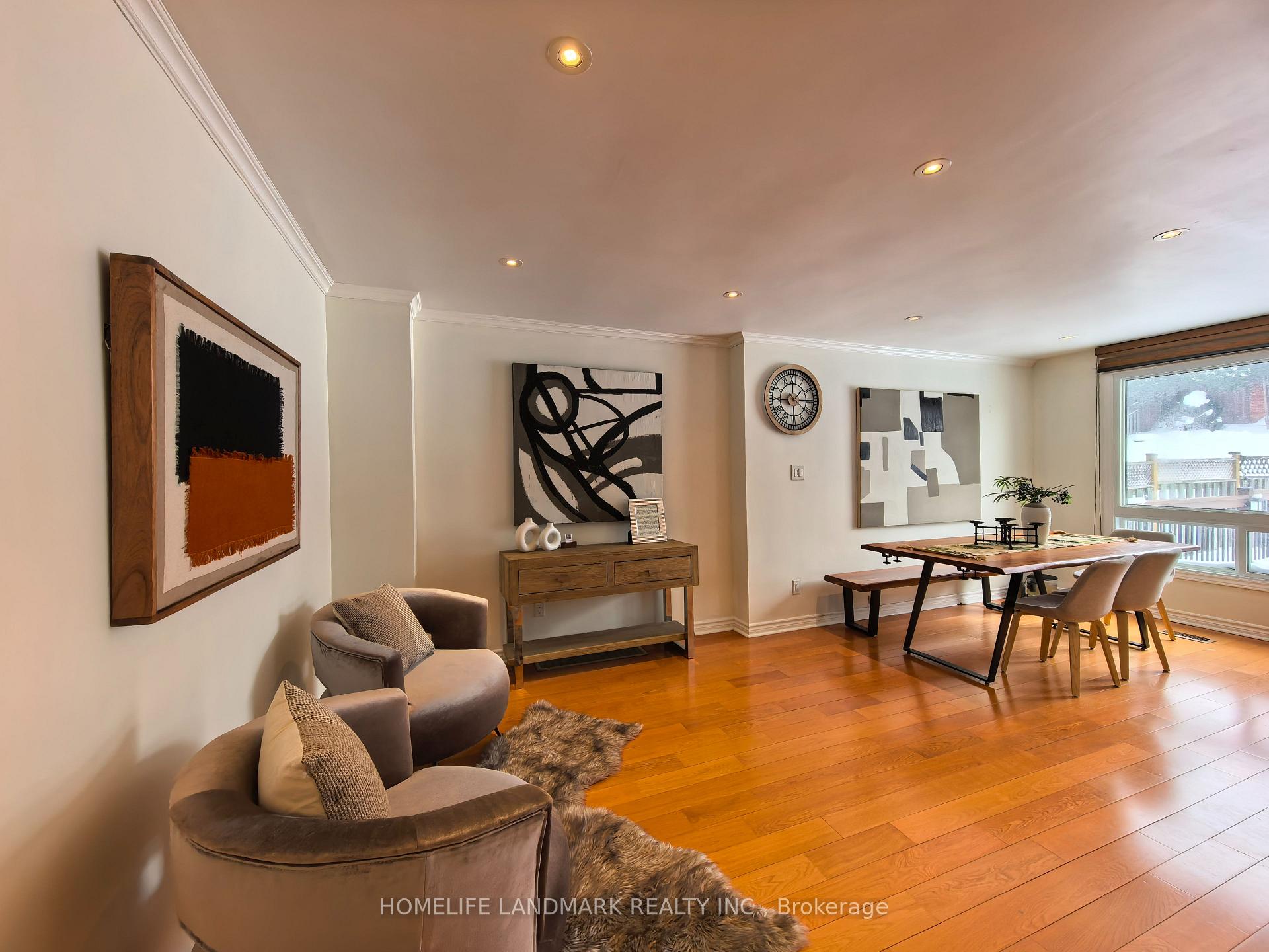 Photo 3 of 109 Gayla Street, Vaughan, Brownridge — HOMEH