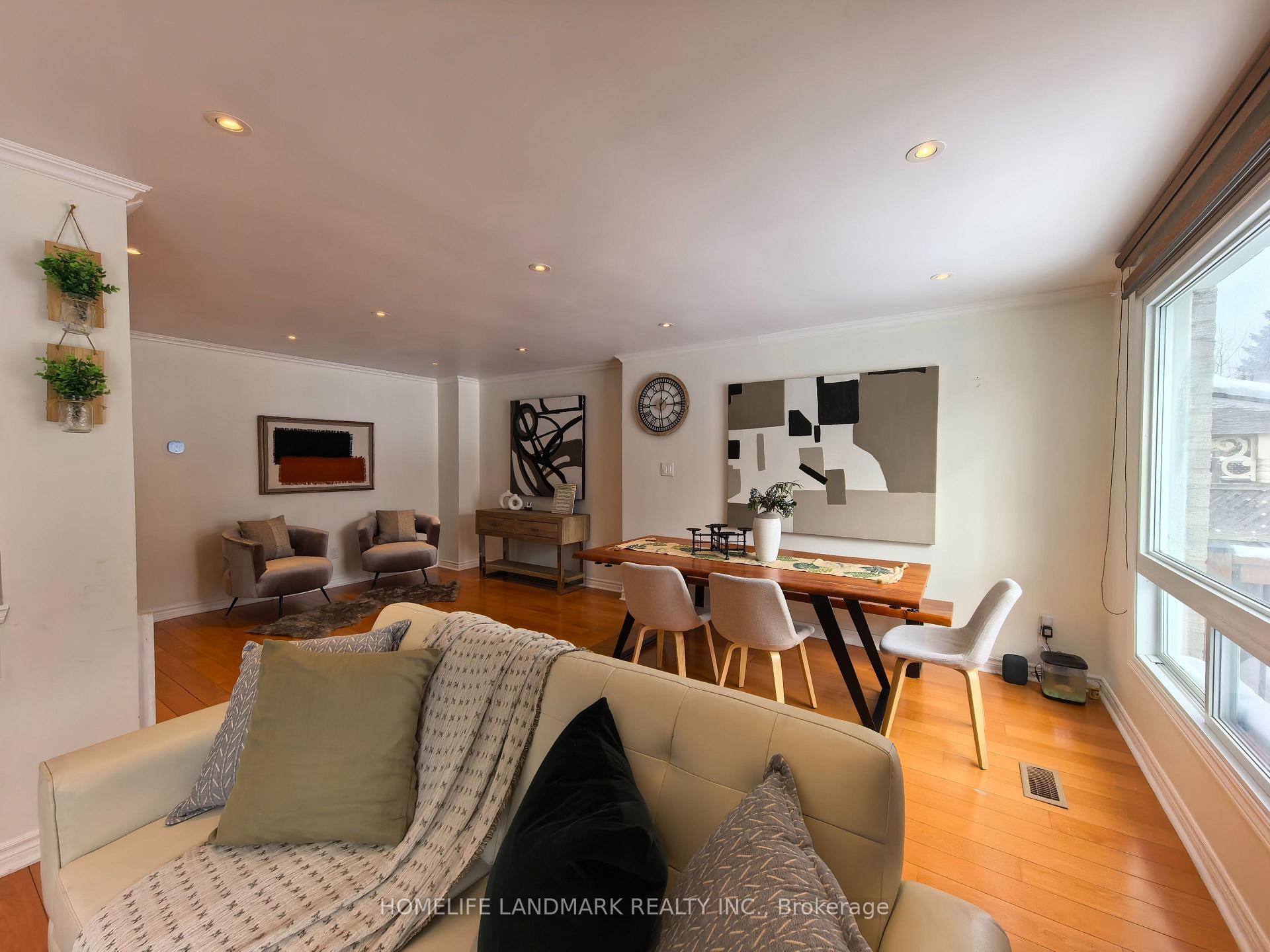 Photo 8 of 109 Gayla Street, Vaughan, Brownridge — HOMEH