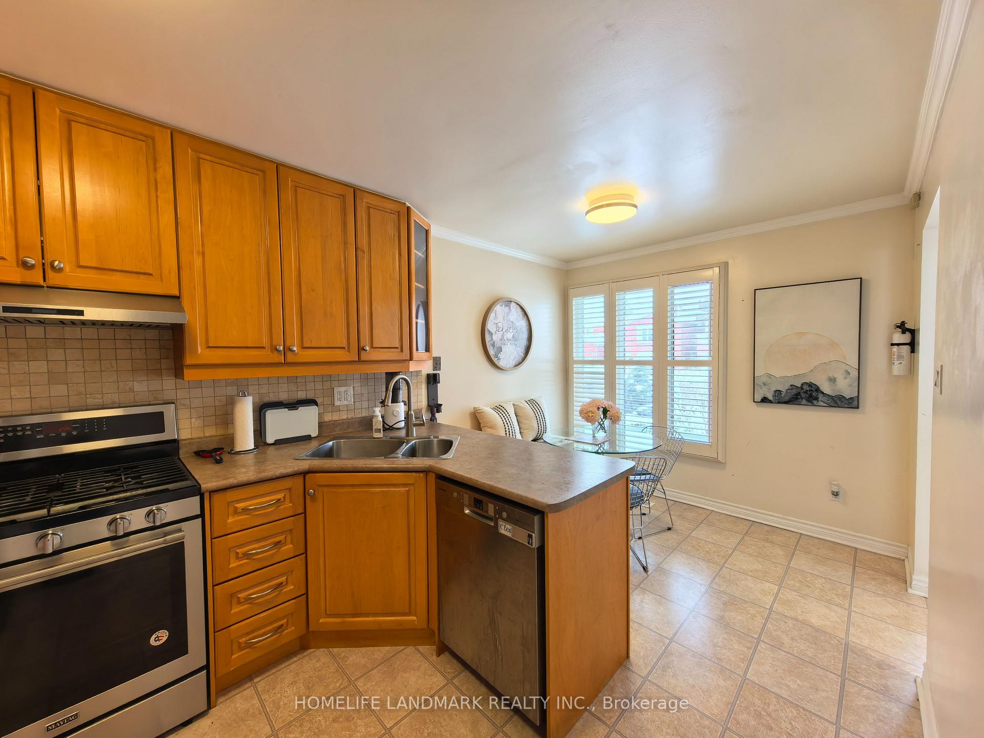 Photo 20 of 109 Gayla Street, Vaughan, Brownridge — HOMEH