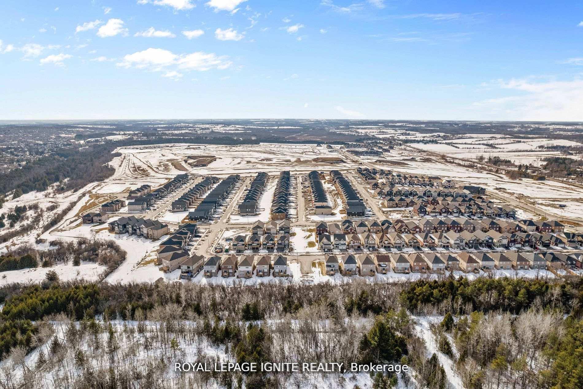 Photo 25 of 641 Lemay Grove, Peterborough, Monaghan Ward 2 — HOMEH