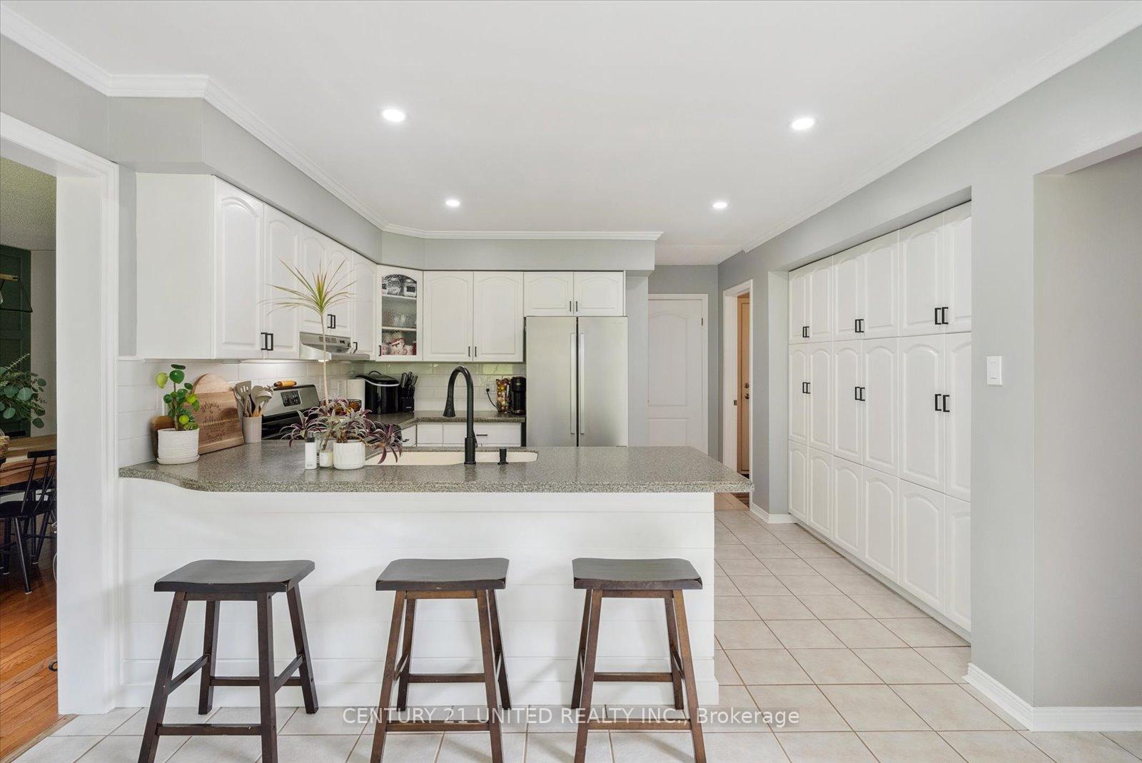 Photo 11 of 1345 Hetherington Drive, Peterborough, Northcrest Ward 5 — HOMEH