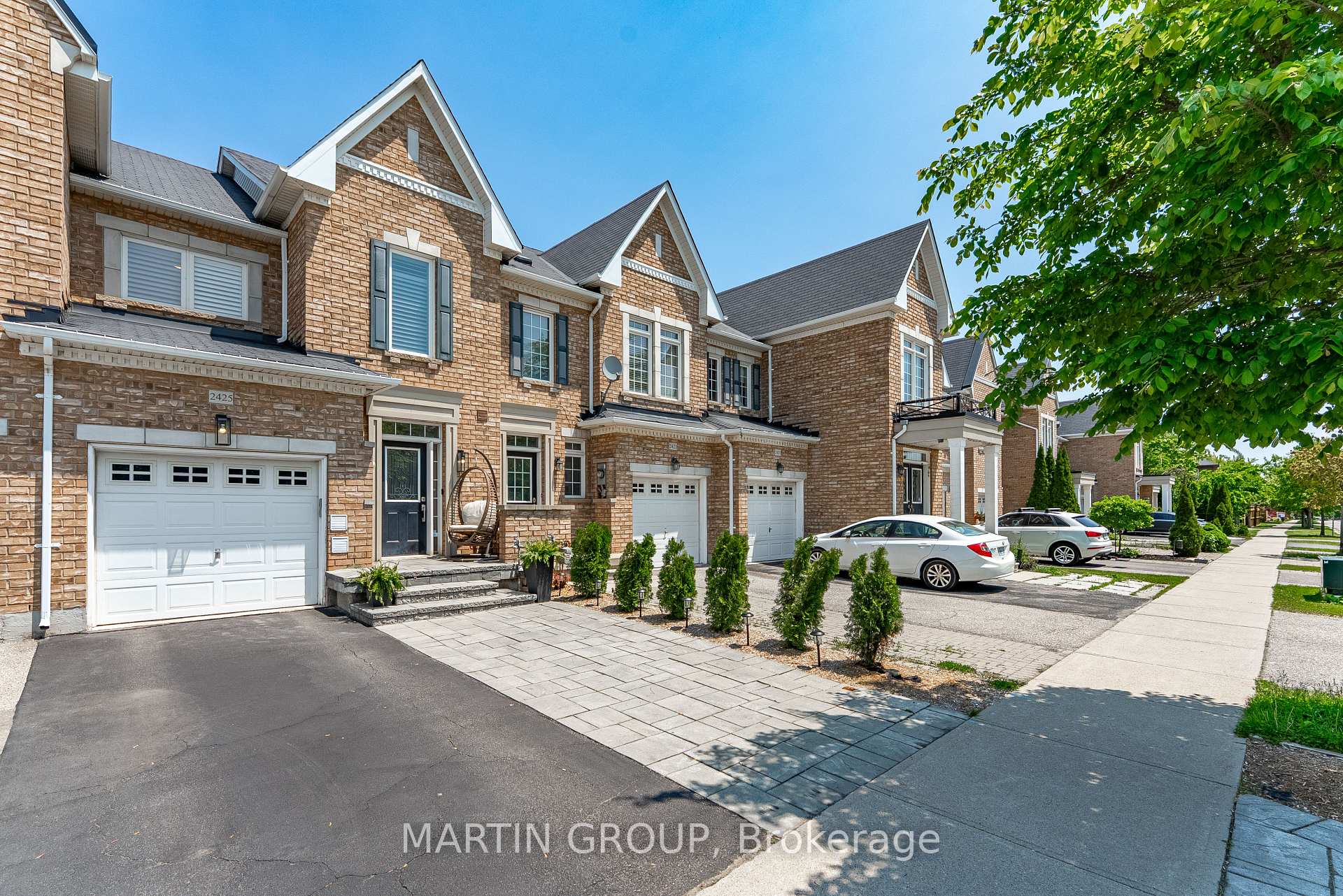 Front of 2425 Grand Oak Trail