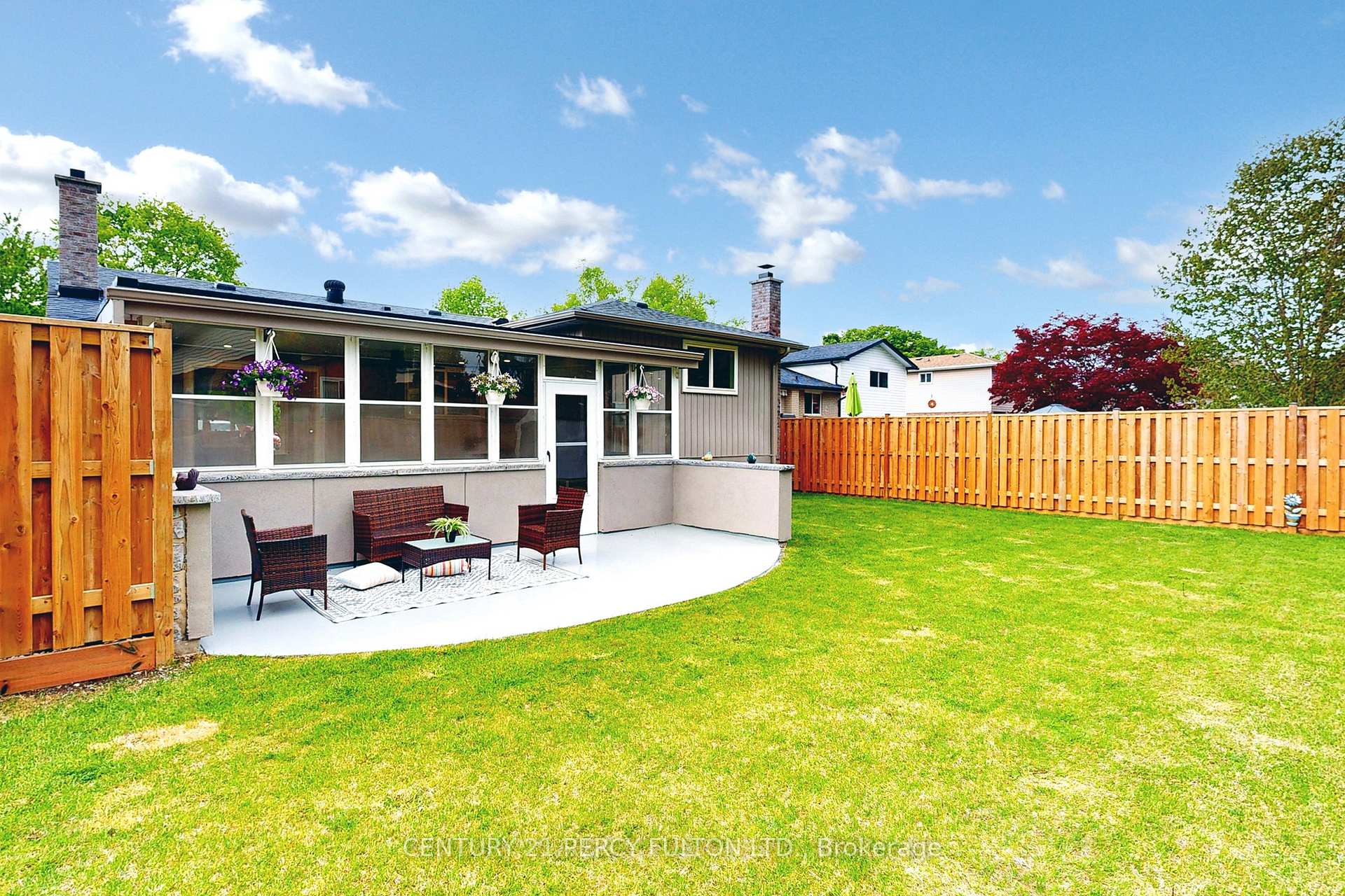 Photo 4 of 8 Burrells Road, Ajax, South East — HOMEH