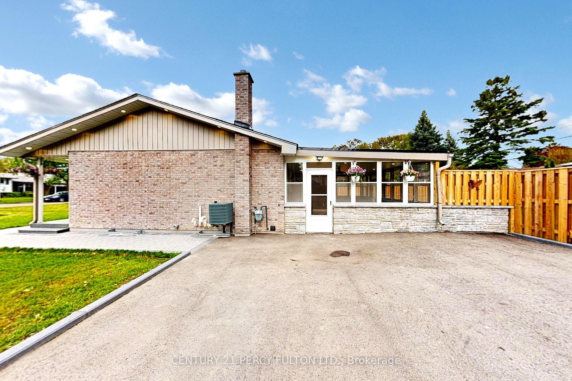 Photo 5 of 8 Burrells Road, Ajax, South East — HOMEH
