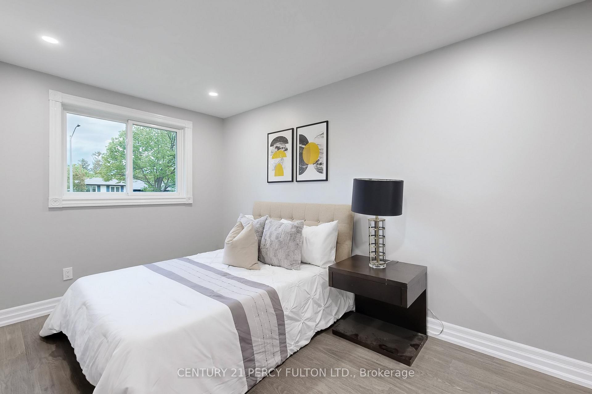 Photo 22 of 8 Burrells Road, Ajax, South East — HOMEH