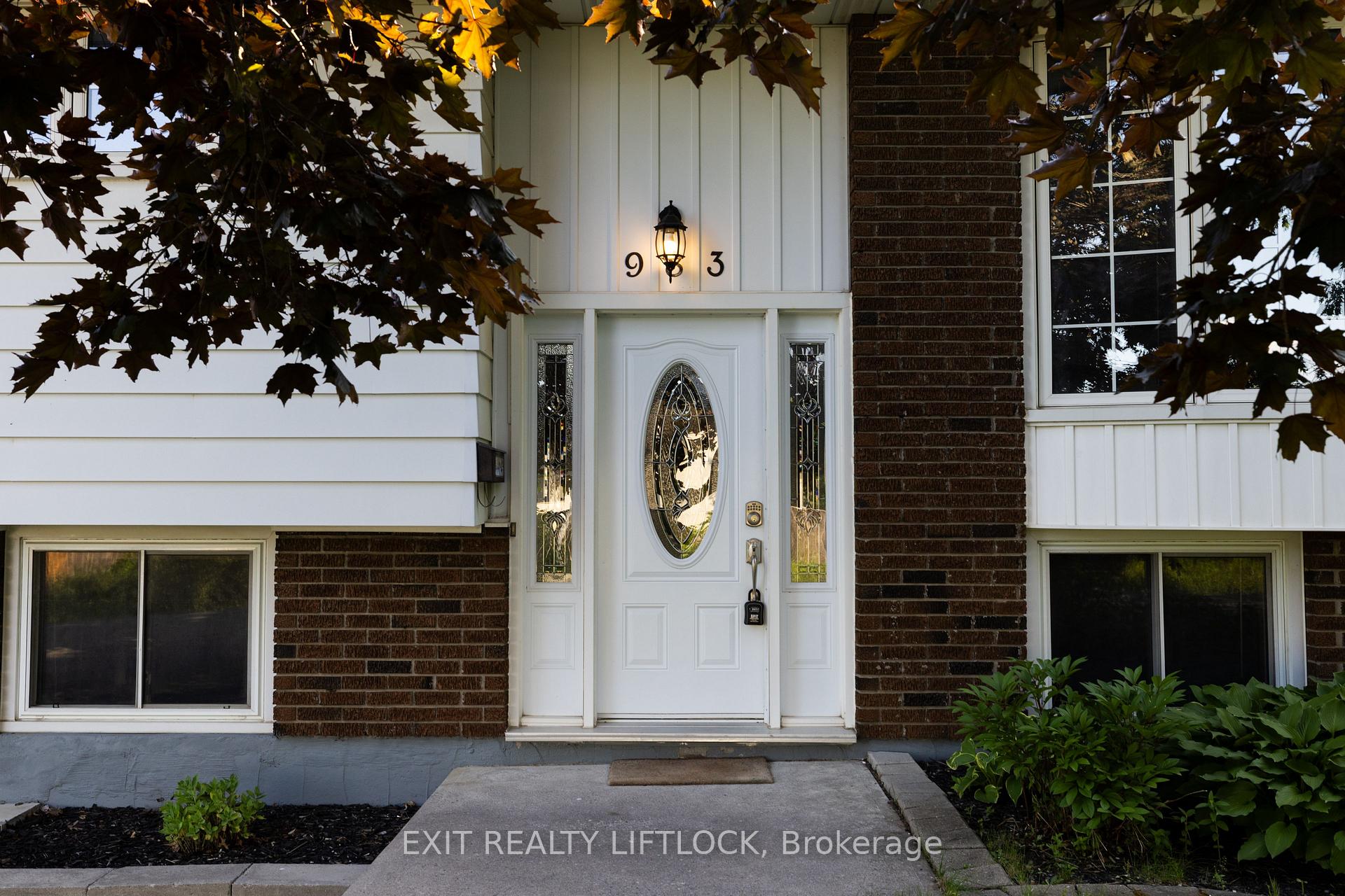 Photo 4 of 983 Deana Boulevard, Peterborough, Northcrest Ward 5 — HOMEH