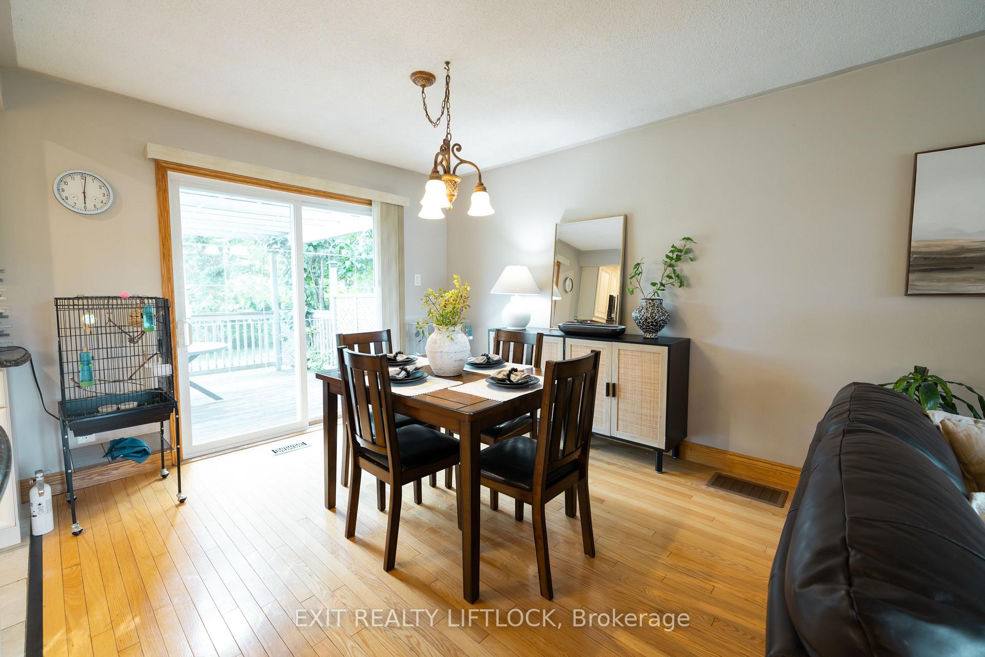 Photo 9 of 983 Deana Boulevard, Peterborough, Northcrest Ward 5 — HOMEH