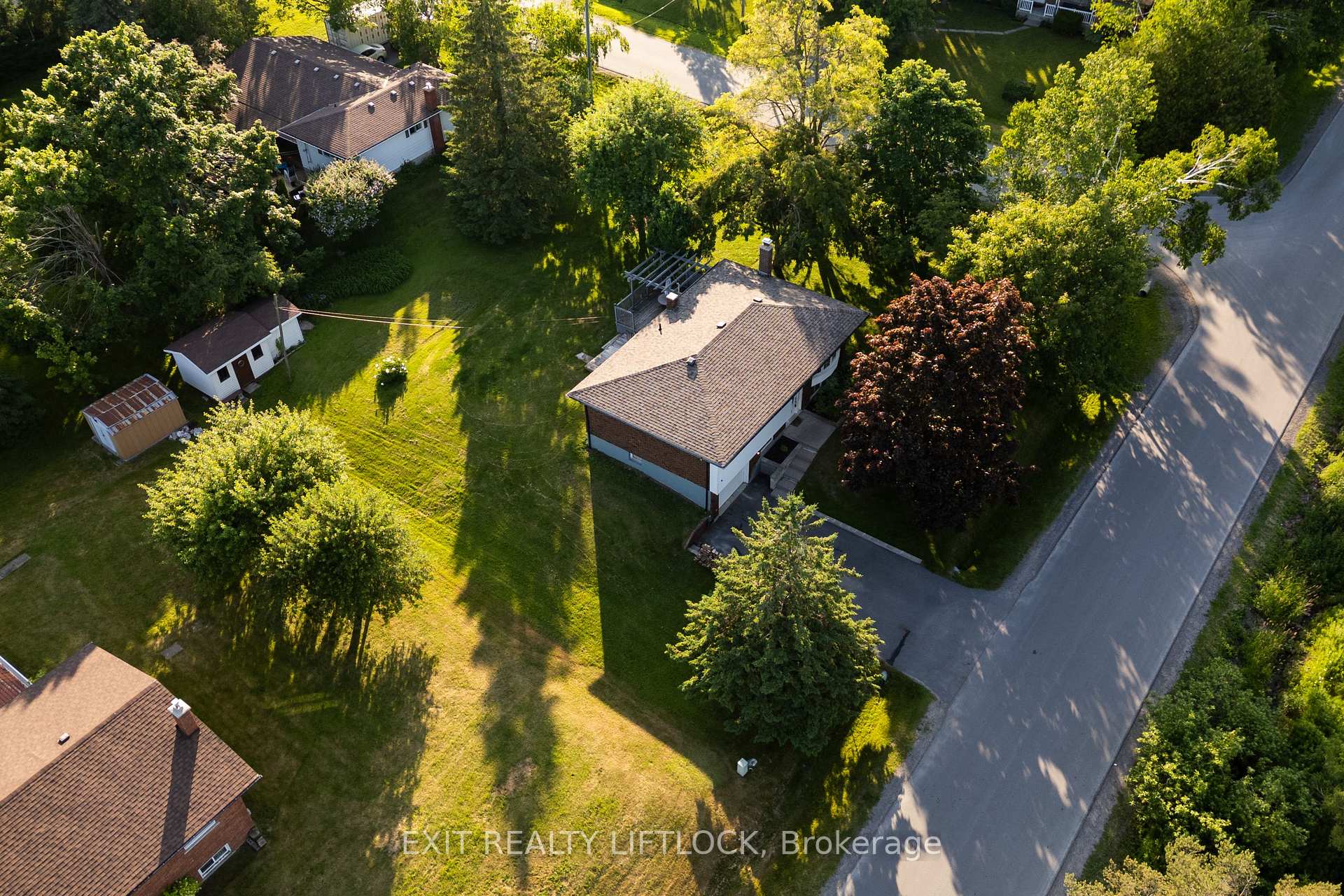 Photo 23 of 983 Deana Boulevard, Peterborough, Northcrest Ward 5 — HOMEH