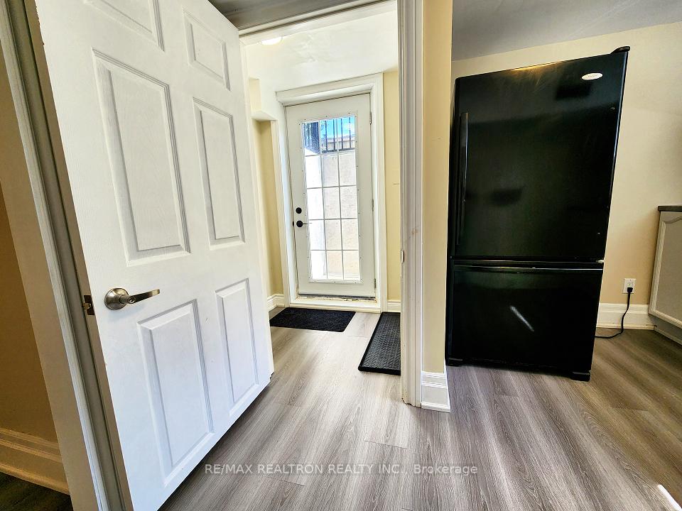 Photo 7 of 51 Glass Drive, Aurora, Aurora Highlands — HOMEH