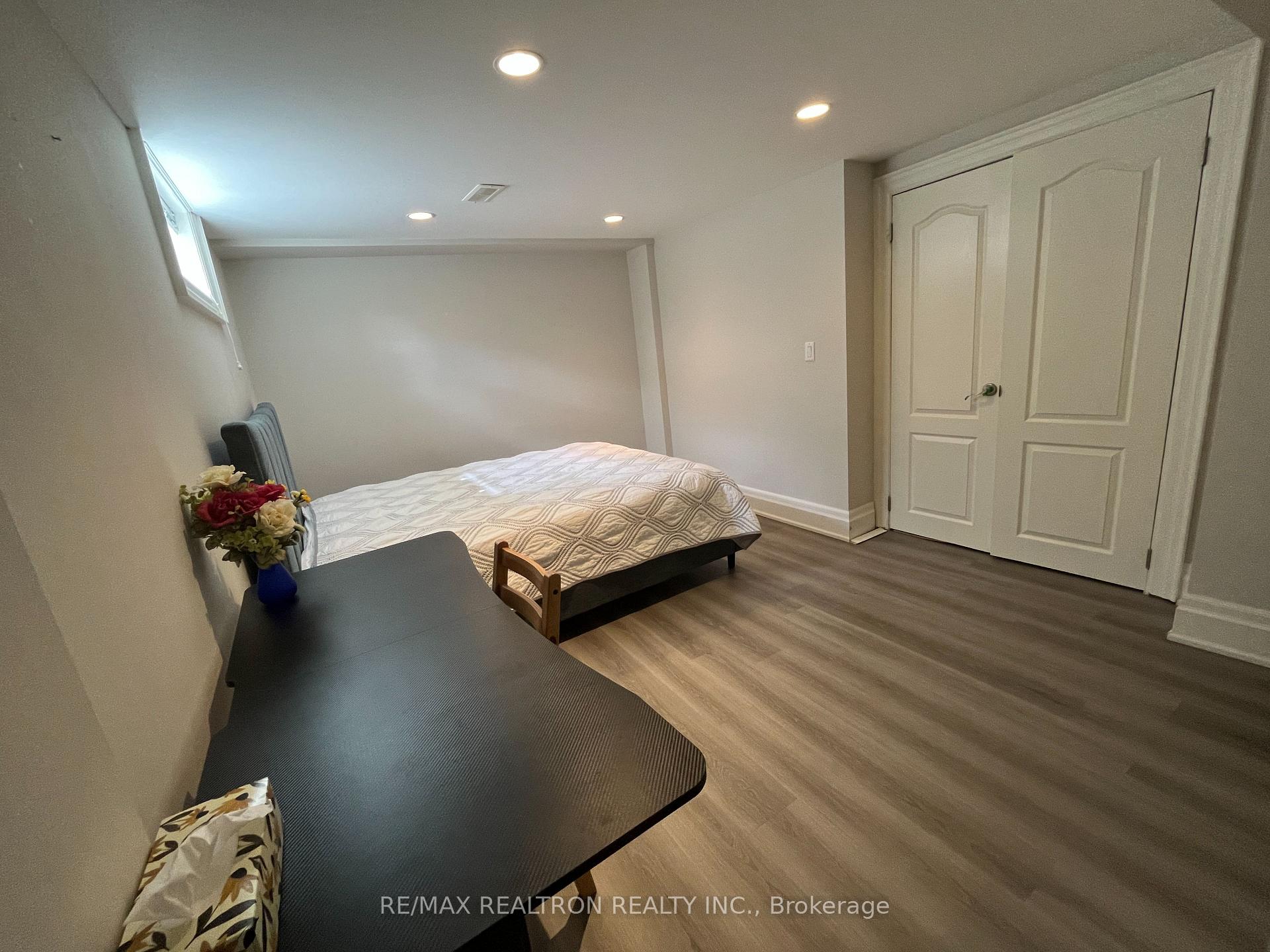 Photo 10 of 51 Glass Drive, Aurora, Aurora Highlands — HOMEH