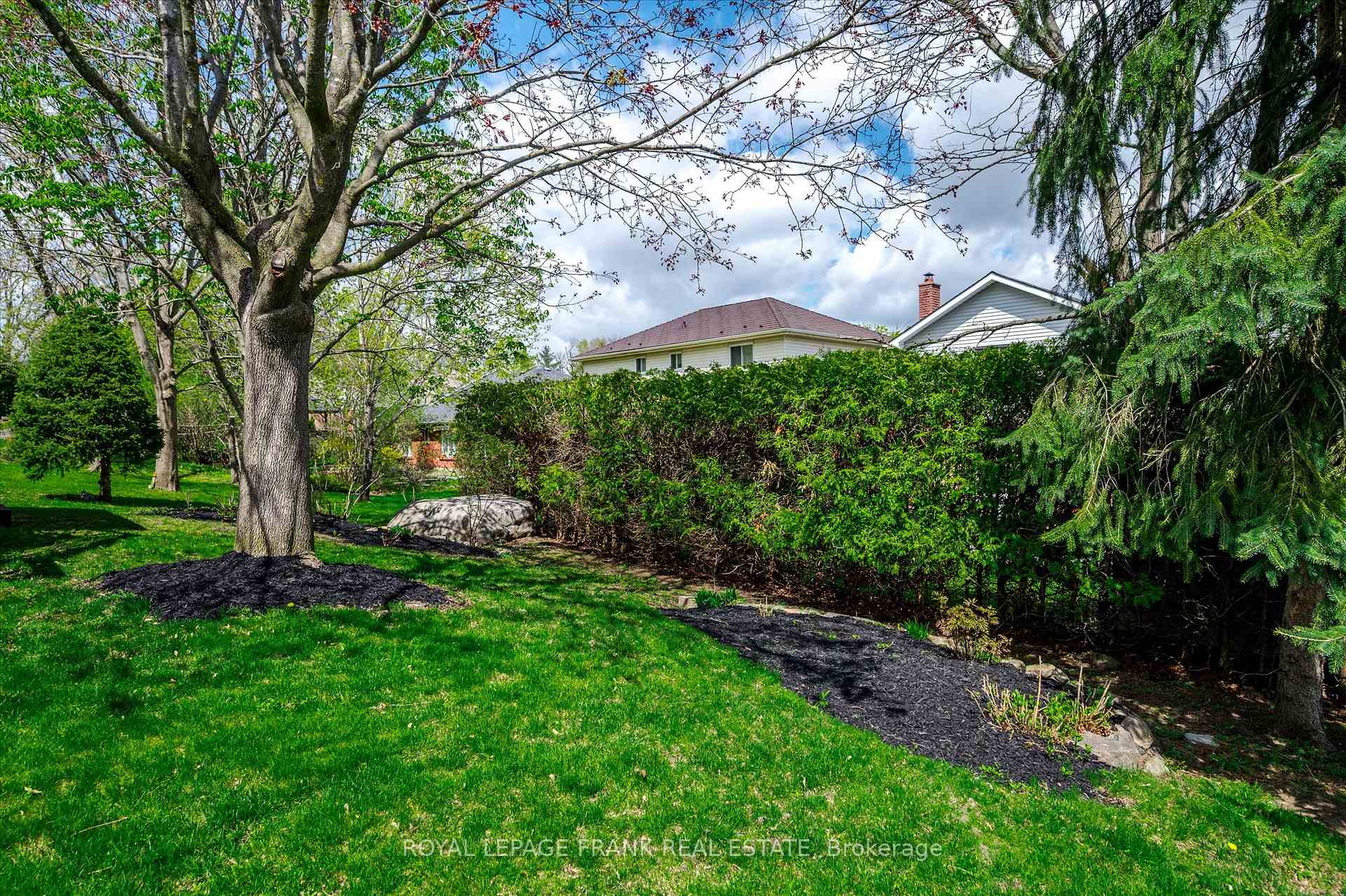 Photo 29 of 1606 Ramblewood Drive, Peterborough, Otonabee Ward 1 — HOMEH