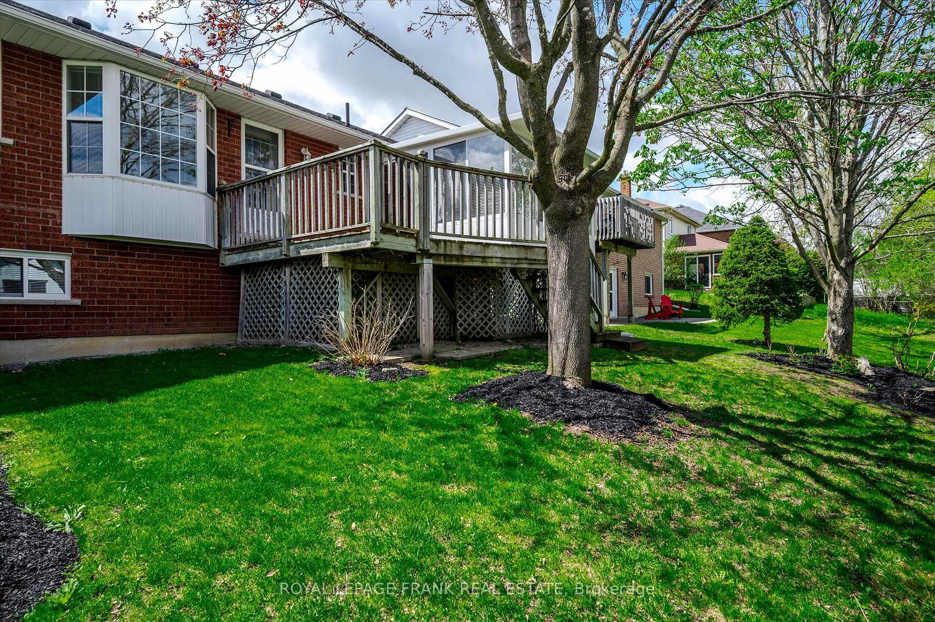 Photo 32 of 1606 Ramblewood Drive, Peterborough, Otonabee Ward 1 — HOMEH