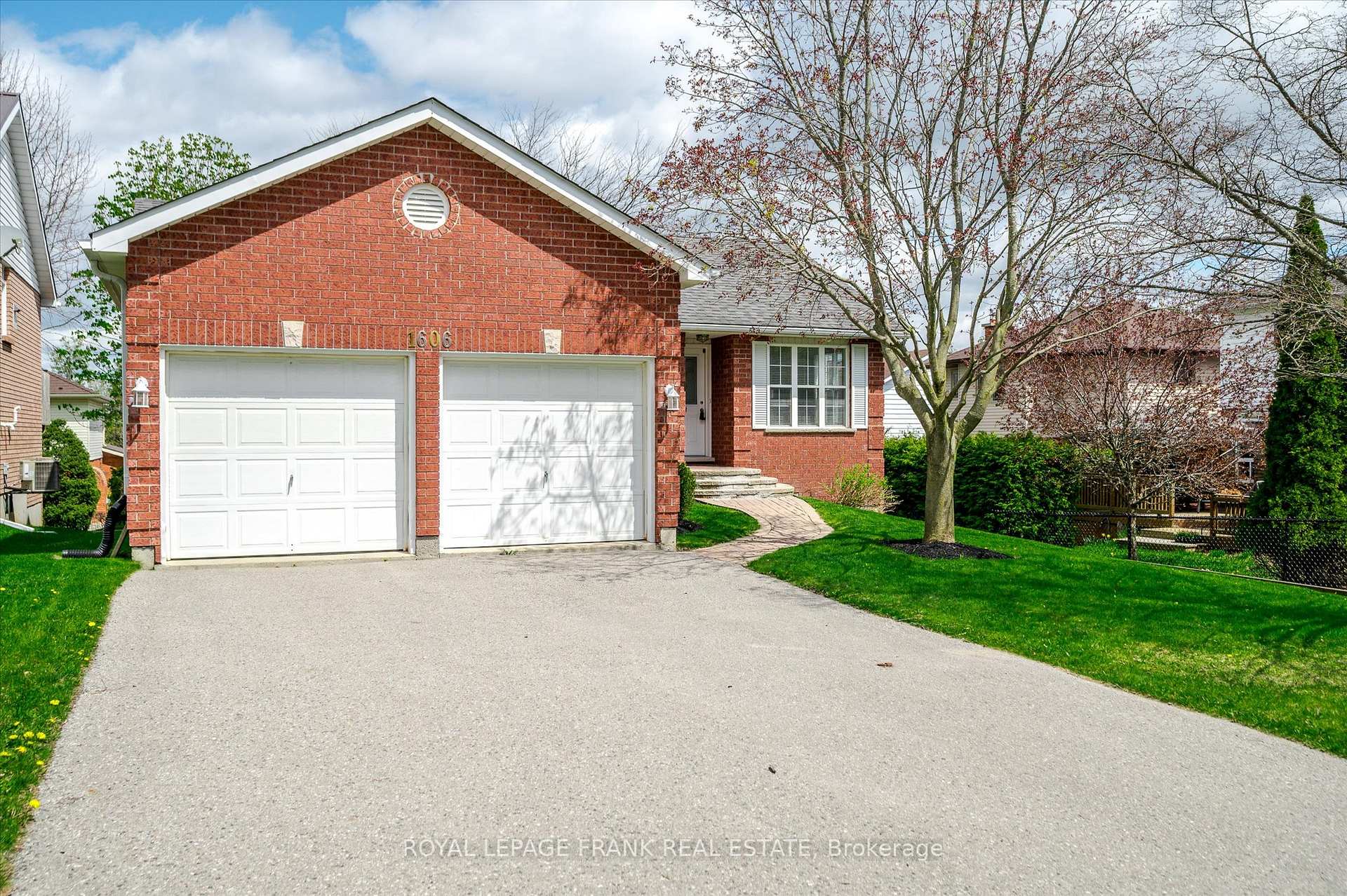 Photo 35 of 1606 Ramblewood Drive, Peterborough, Otonabee Ward 1 — HOMEH