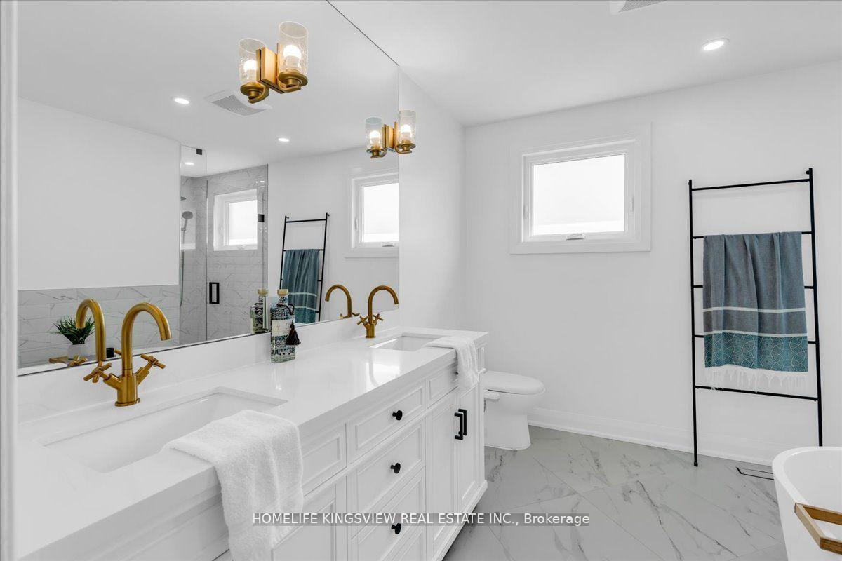 Photo 21 of 25 Sylvadene Parkway, Vaughan, East Woodbridge — HOMEH
