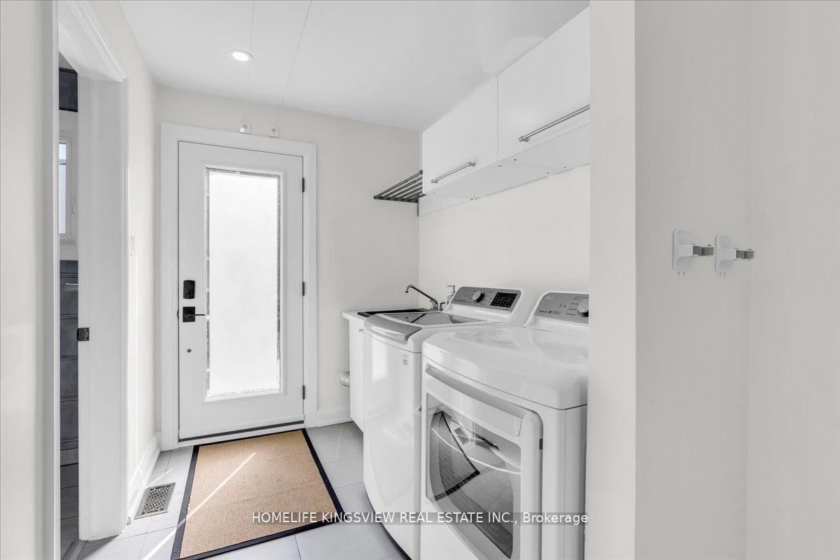 Photo 23 of 25 Sylvadene Parkway, Vaughan, East Woodbridge — HOMEH