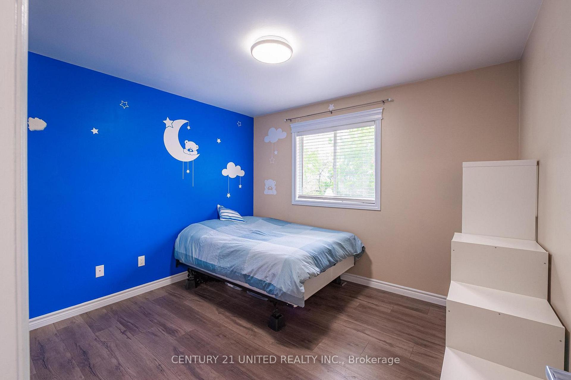 Photo 15 of 2509 Marsdale Drive, Peterborough, Ashburnham Ward 4 — HOMEH