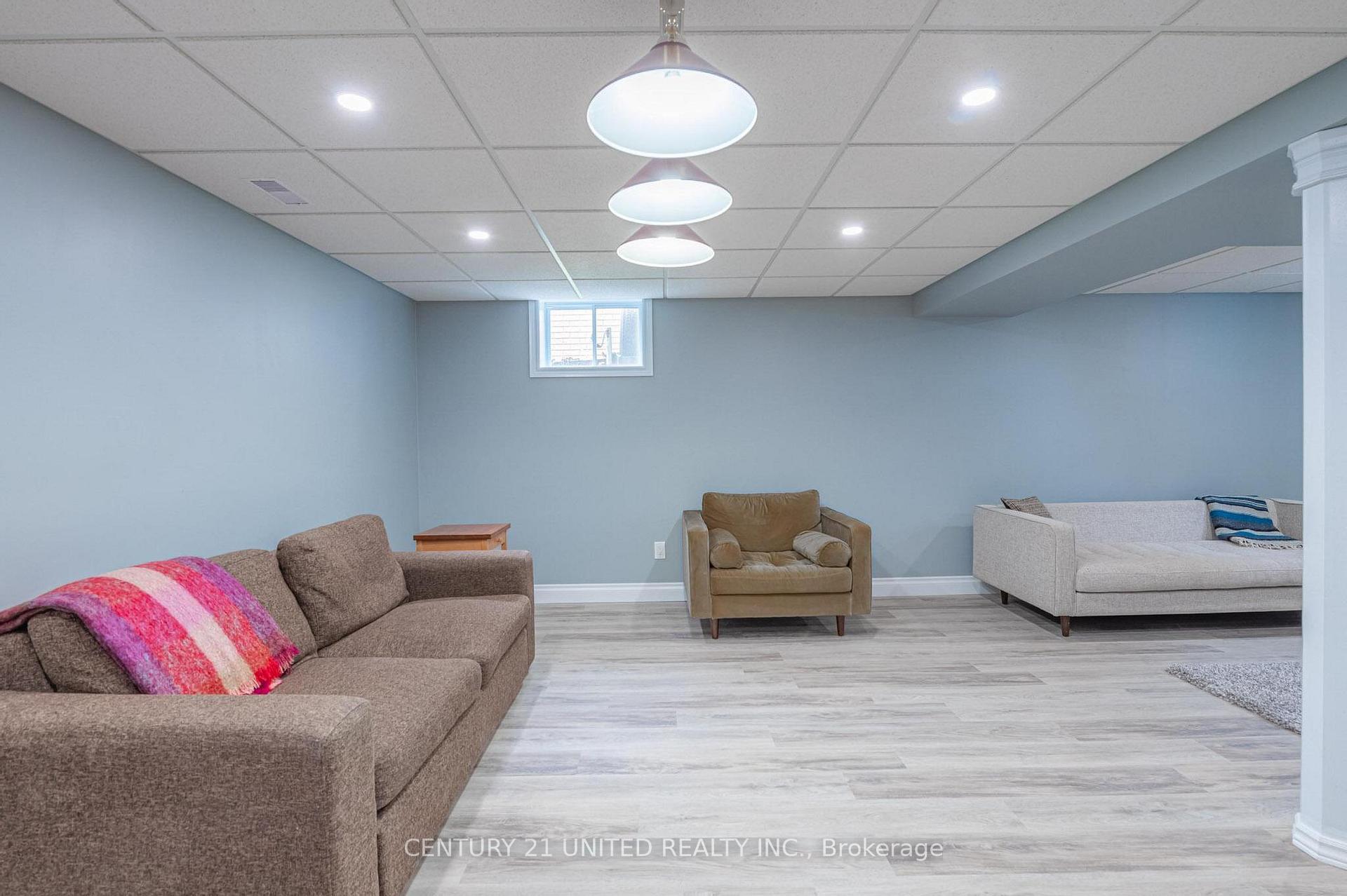 Photo 21 of 2509 Marsdale Drive, Peterborough, Ashburnham Ward 4 — HOMEH