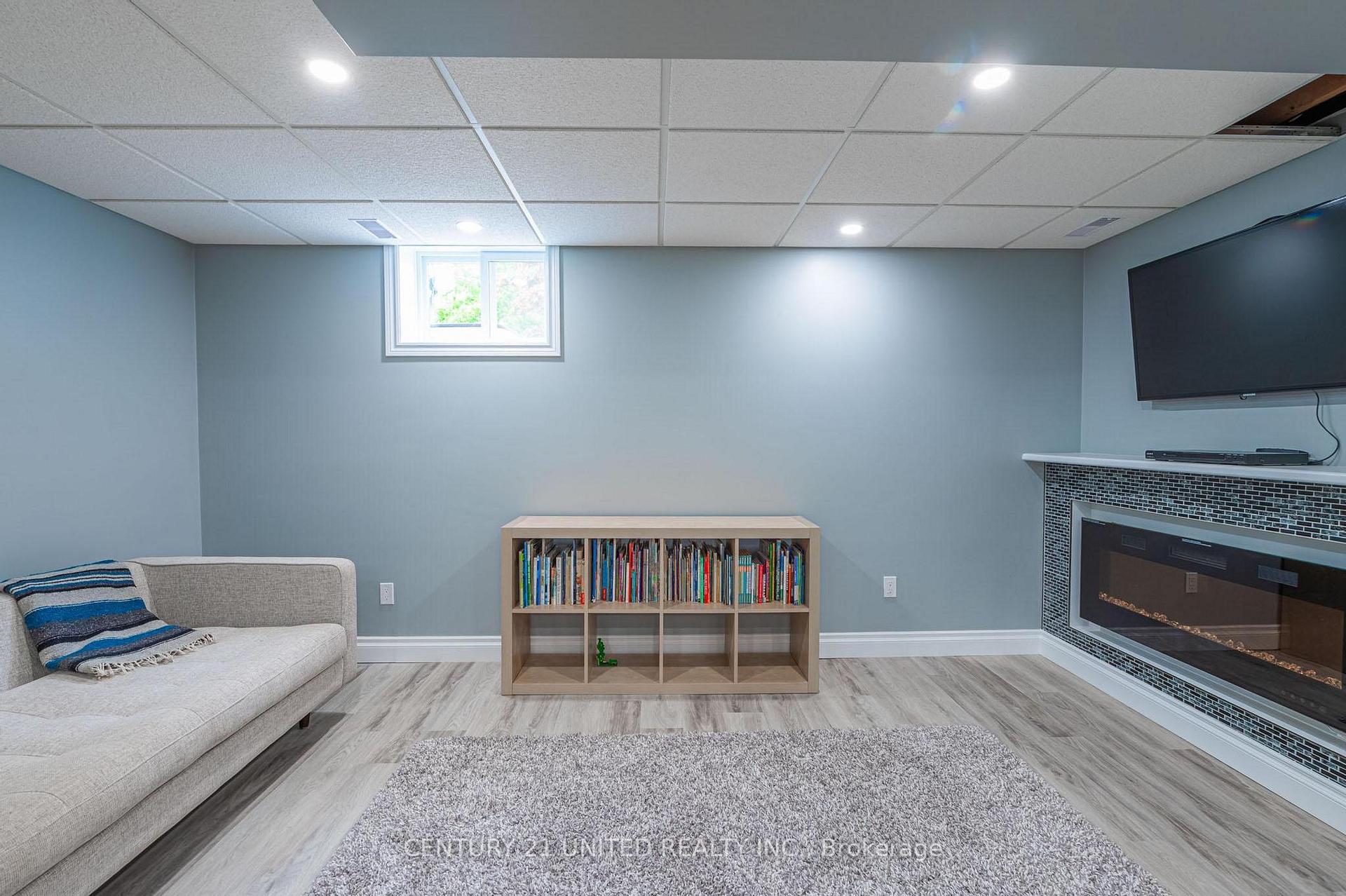 Photo 22 of 2509 Marsdale Drive, Peterborough, Ashburnham Ward 4 — HOMEH