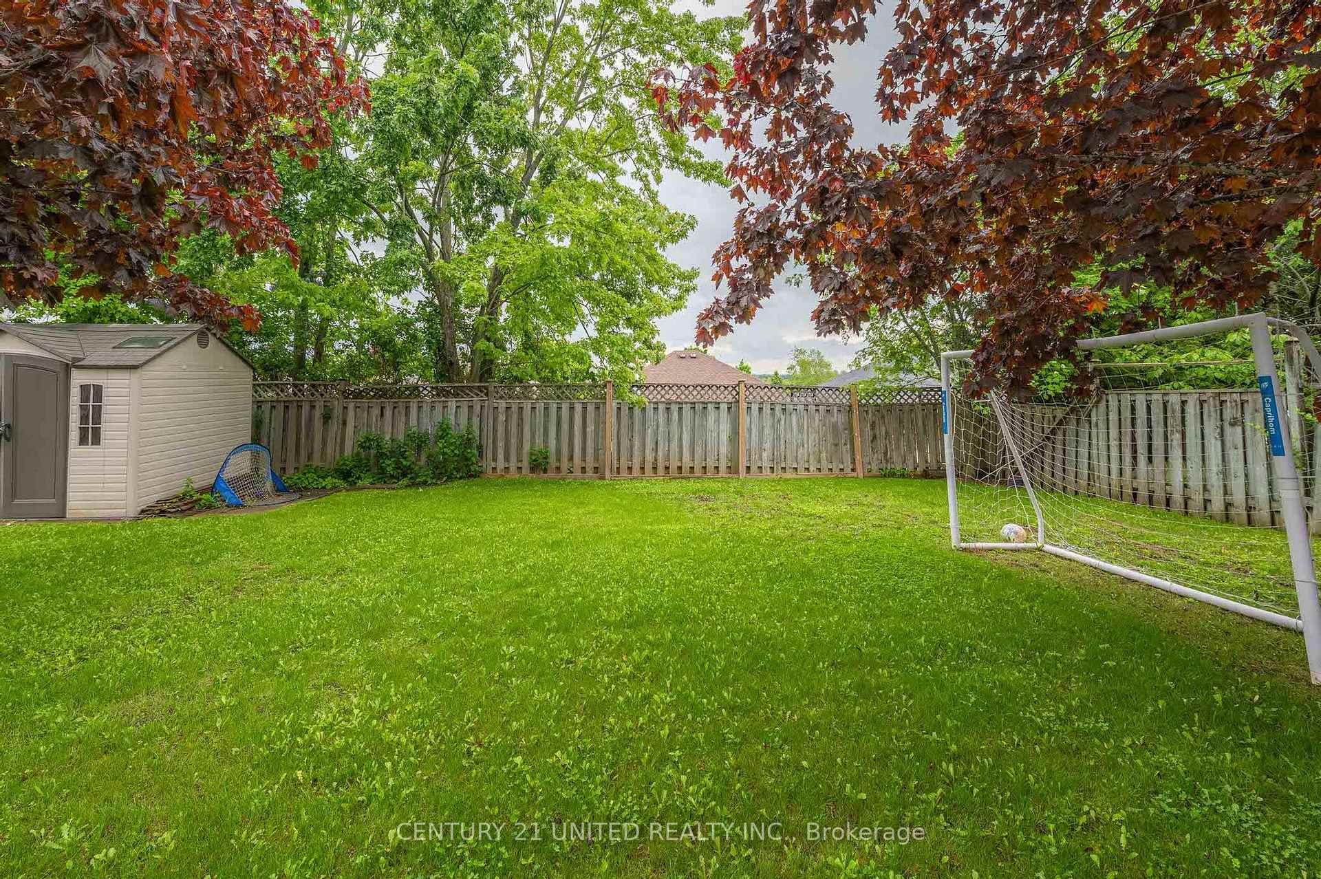 Photo 35 of 2509 Marsdale Drive, Peterborough, Ashburnham Ward 4 — HOMEH