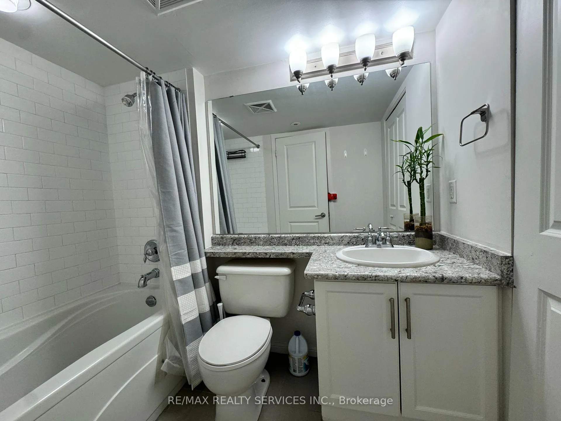 Photo 9 of Unit 94, 9 Windermere Avenue, Toronto, High Park-Swansea — HOMEH