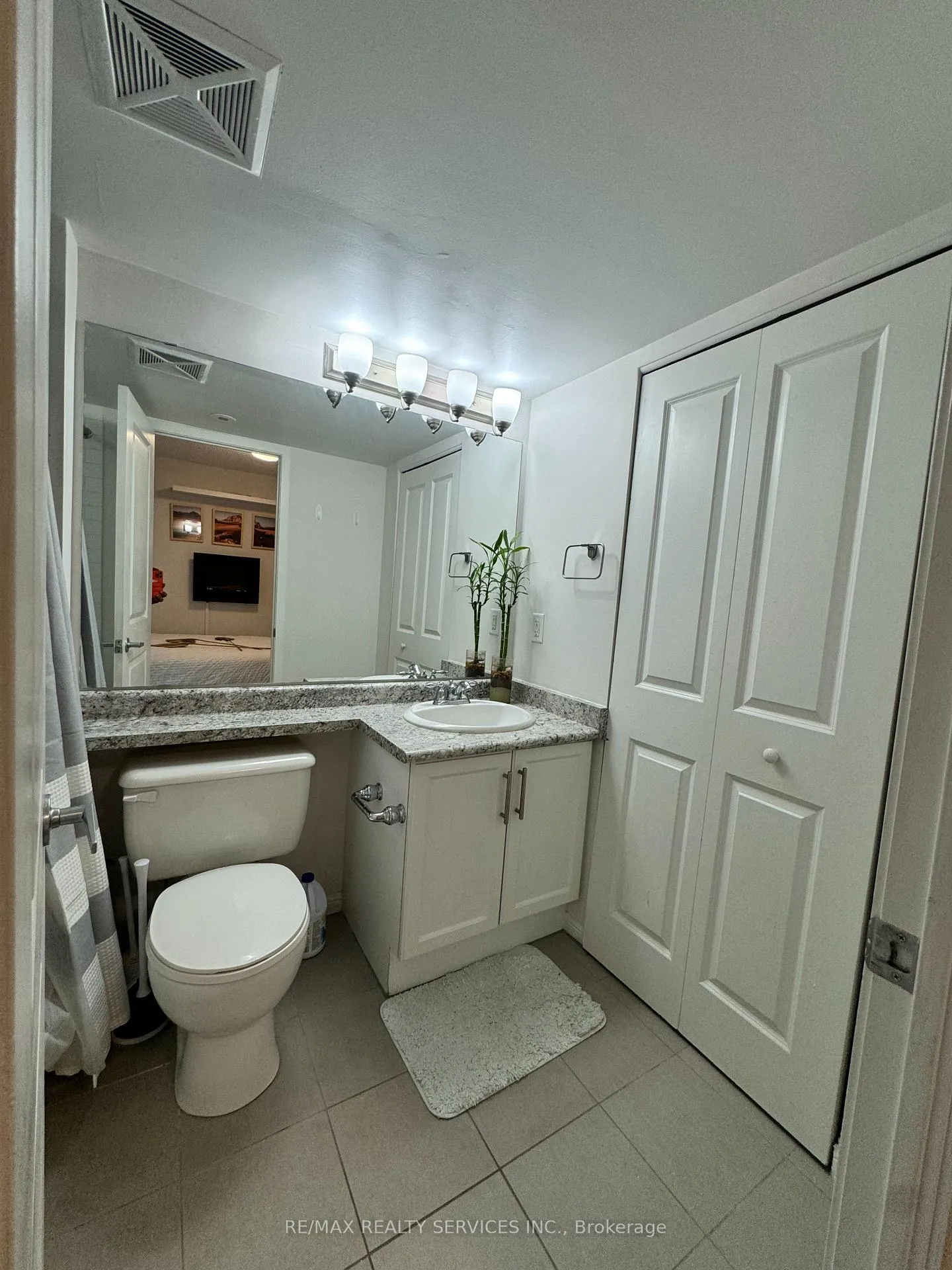 Photo 10 of Unit 94, 9 Windermere Avenue, Toronto, High Park-Swansea — HOMEH