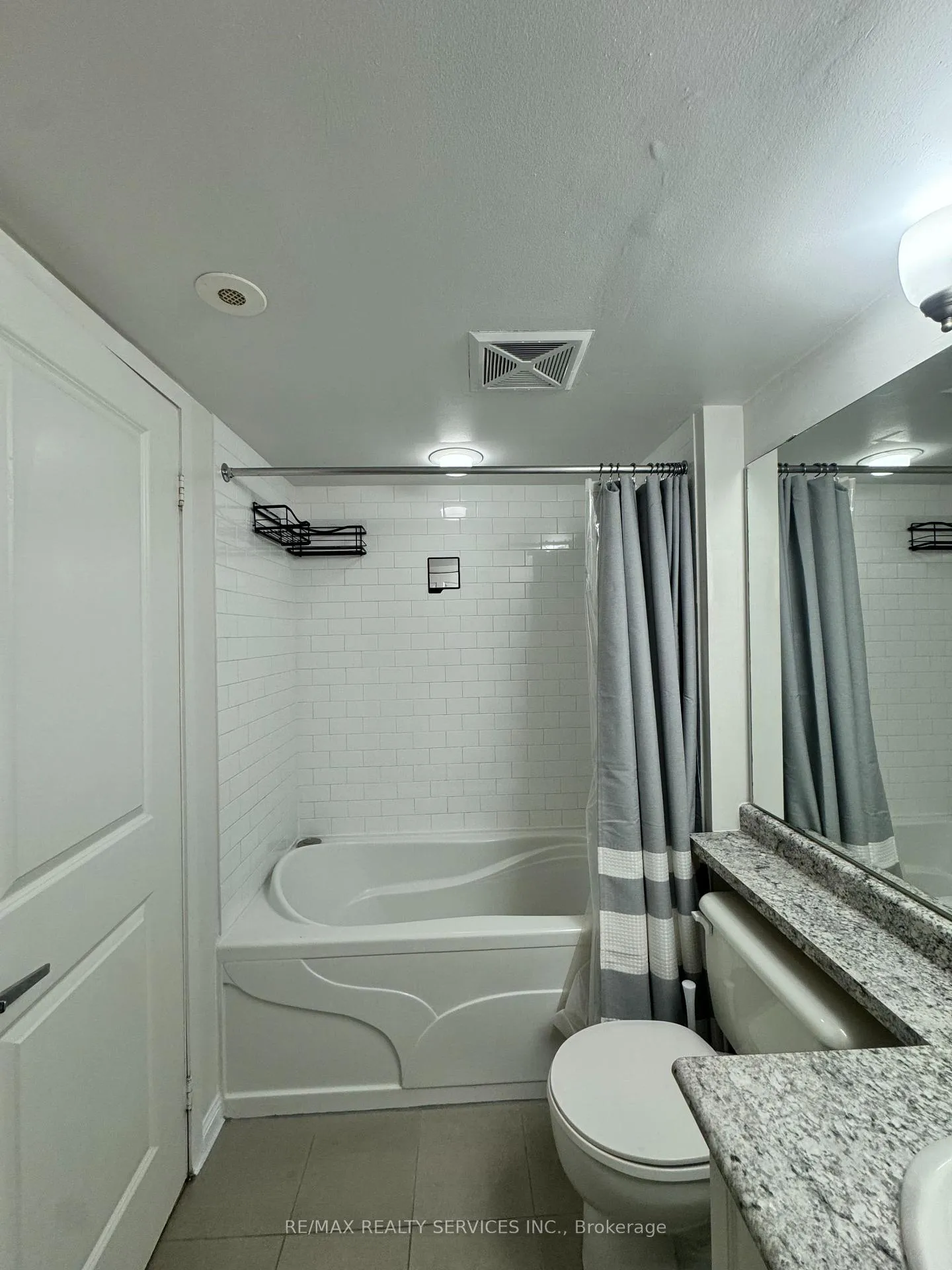 Photo 12 of Unit 94, 9 Windermere Avenue, Toronto, High Park-Swansea — HOMEH