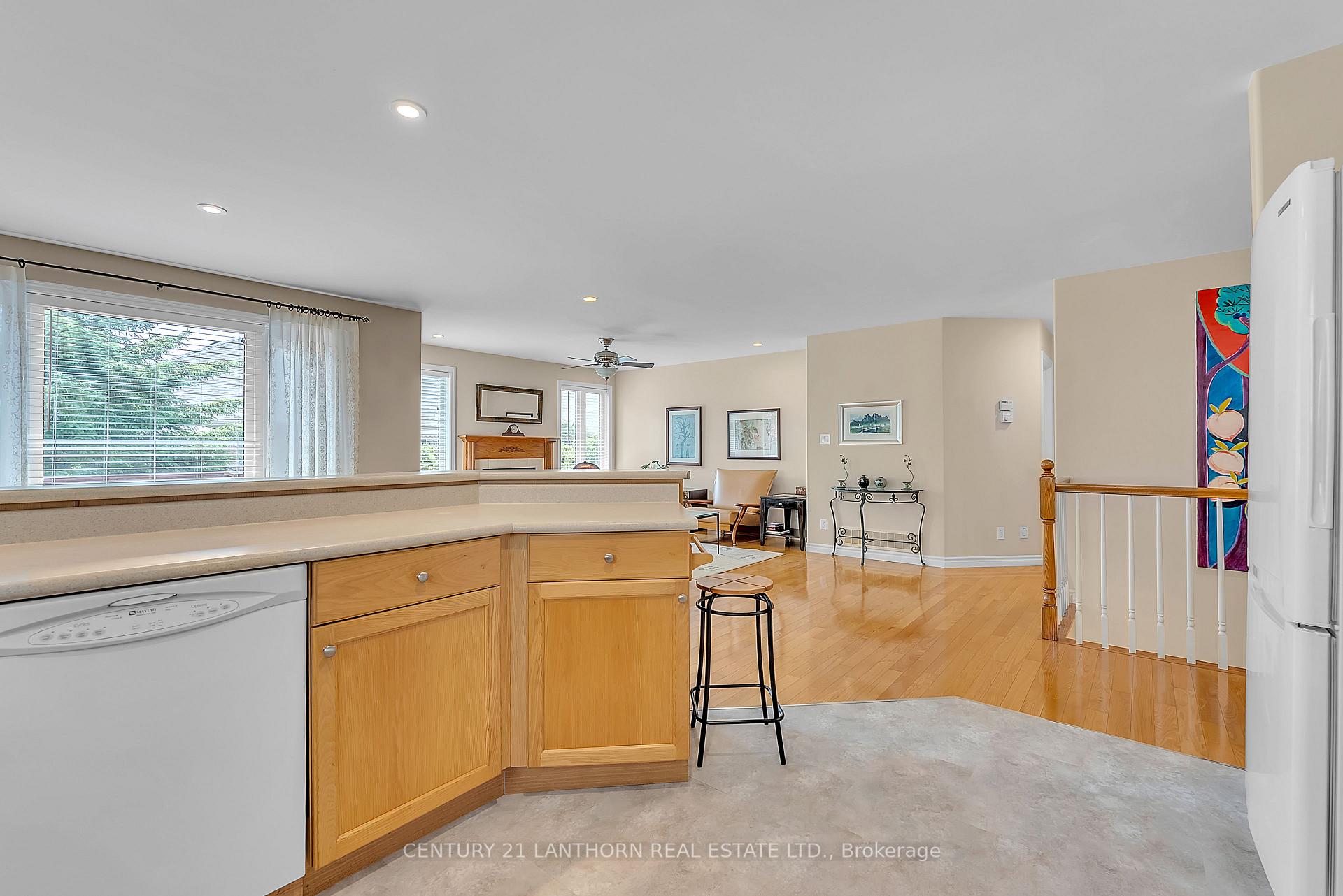 Photo 12 of 5 Finch Drive, Belleville, Belleville Ward — HOMEH