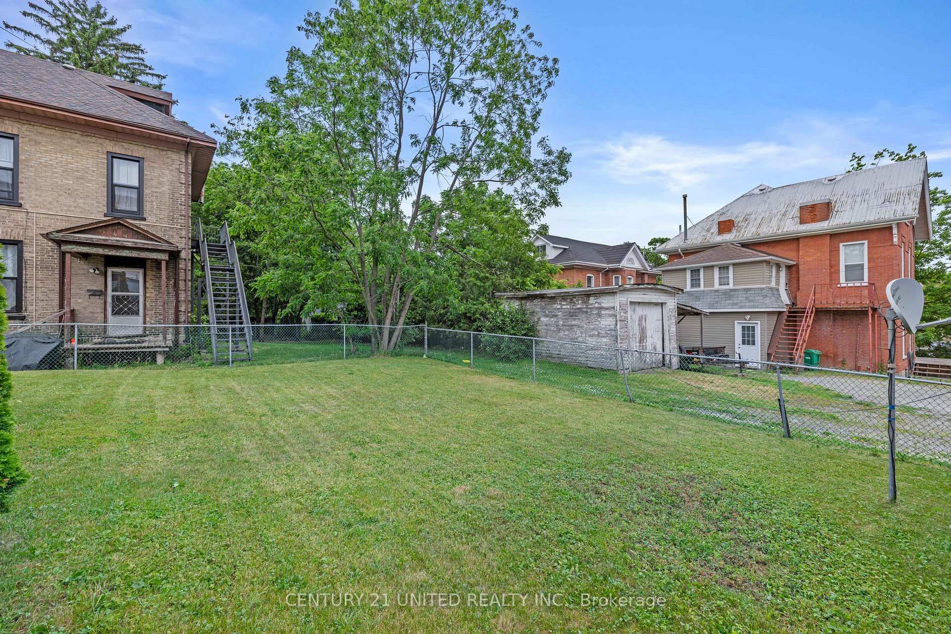 Photo 3 of 744 Water Street, Peterborough, Northcrest Ward 5 — HOMEH